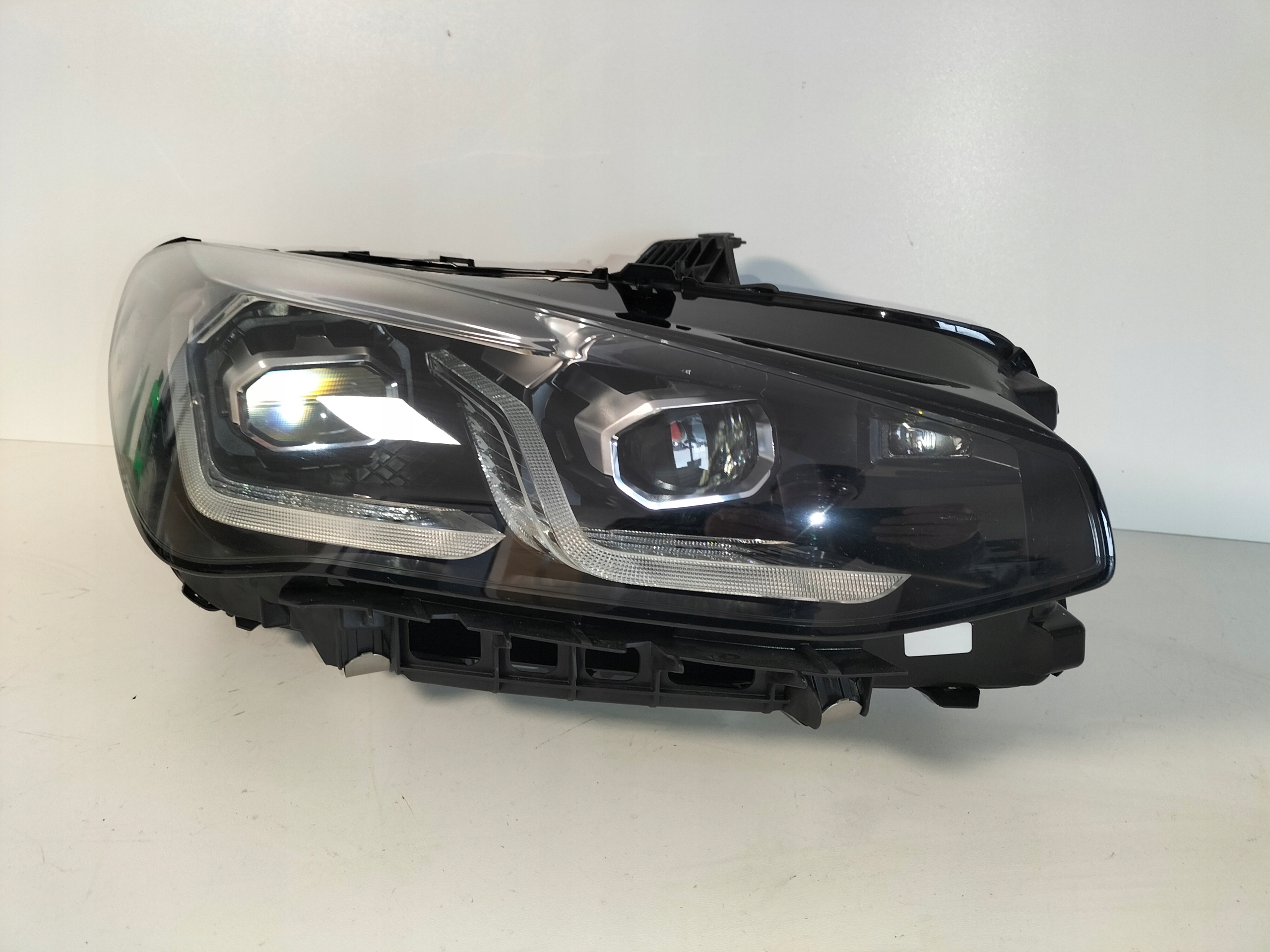 light front reflektor right BMW 2 U06 ACTIVE TOURER 21- FULL LED