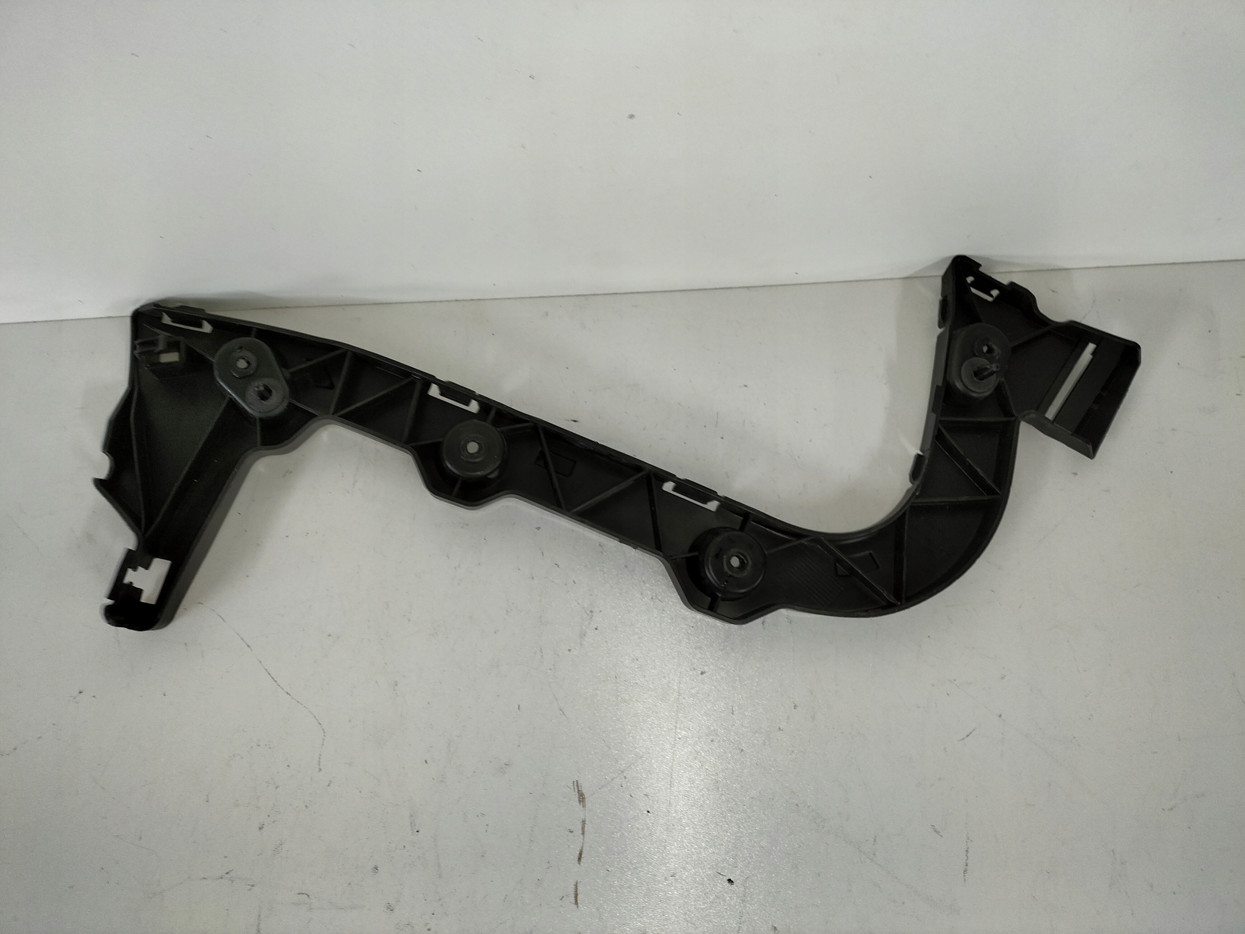 bumper bracket rear part right FORD FOCUS MK3 11- KOMBI
