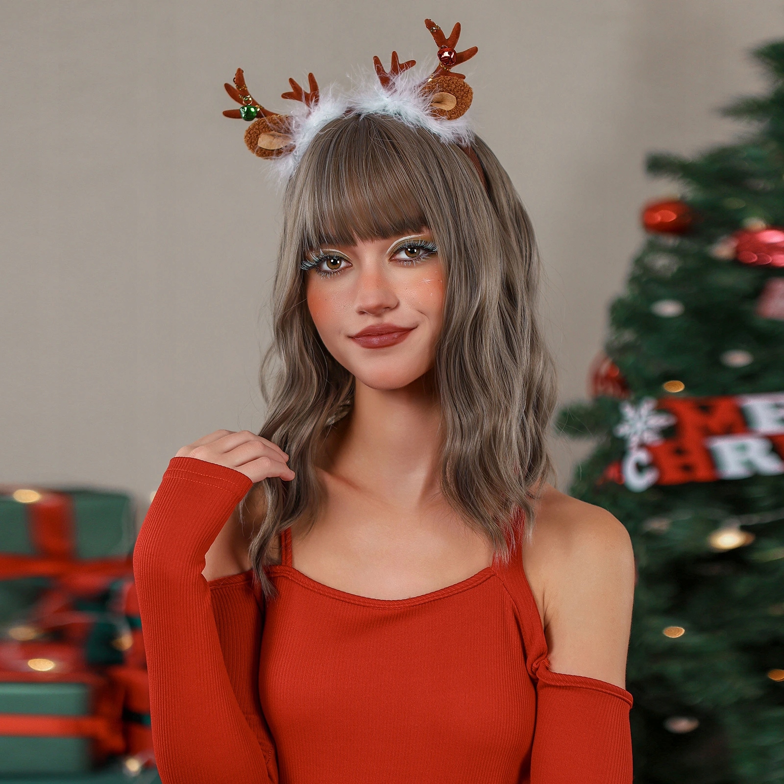 Platinově šedá mikádo paruka Clarissa