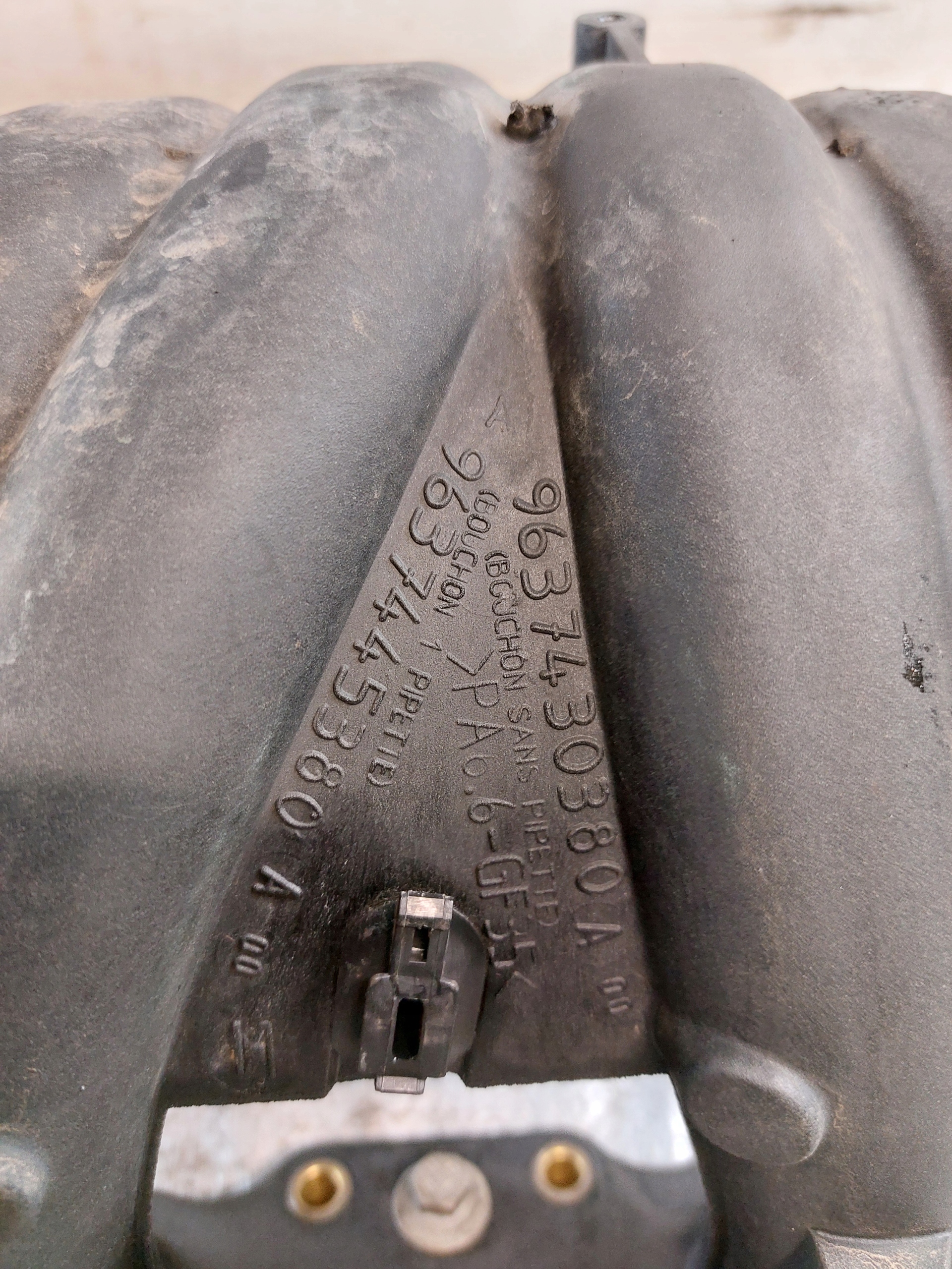 intake manifold PEUGEOT 206 1.1