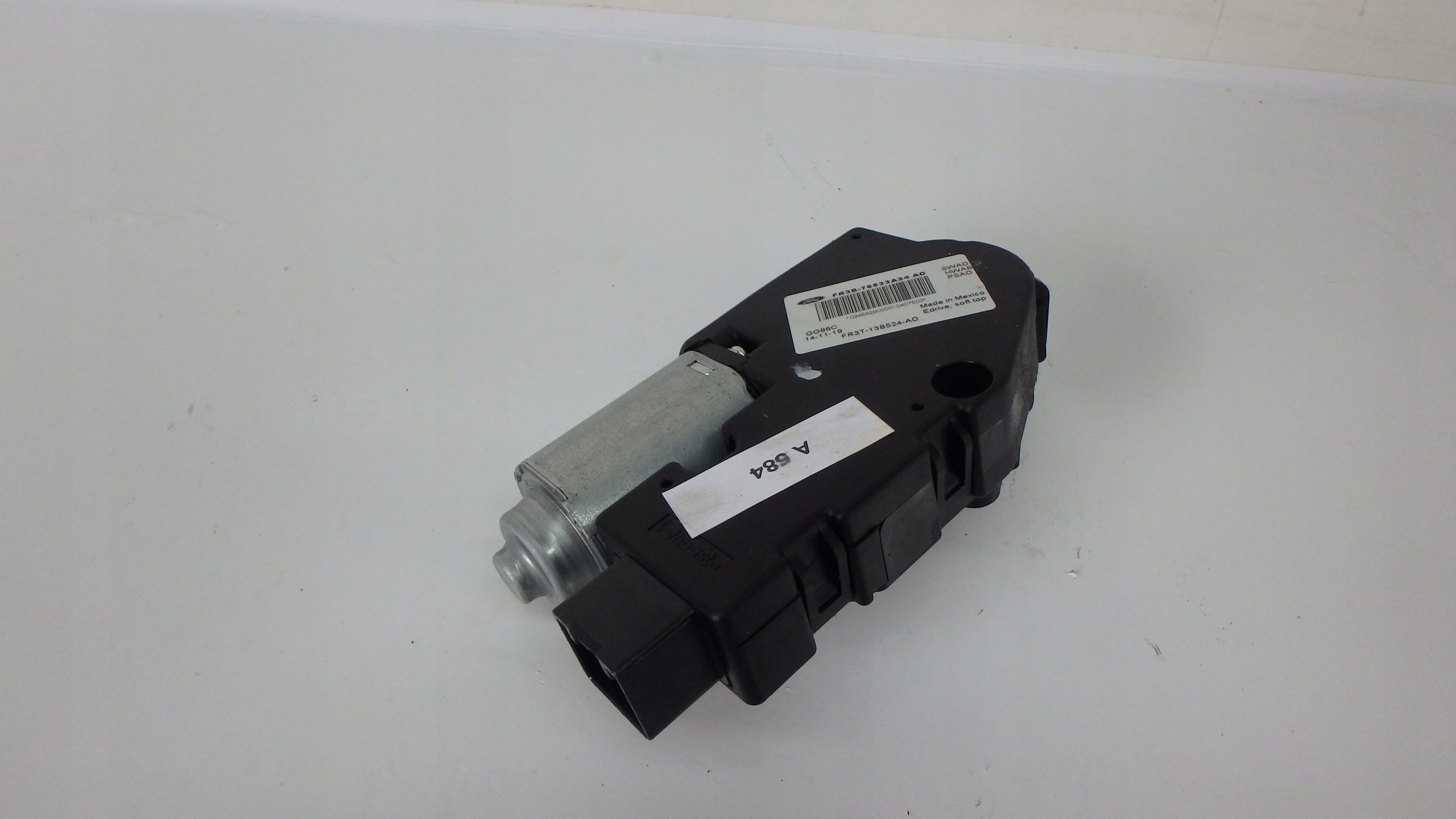 FR3B-76533A24-AD - / FORD MUSTANG VI 15 - ДВИГУН З ВІДКИДНИМ ДАХОМ