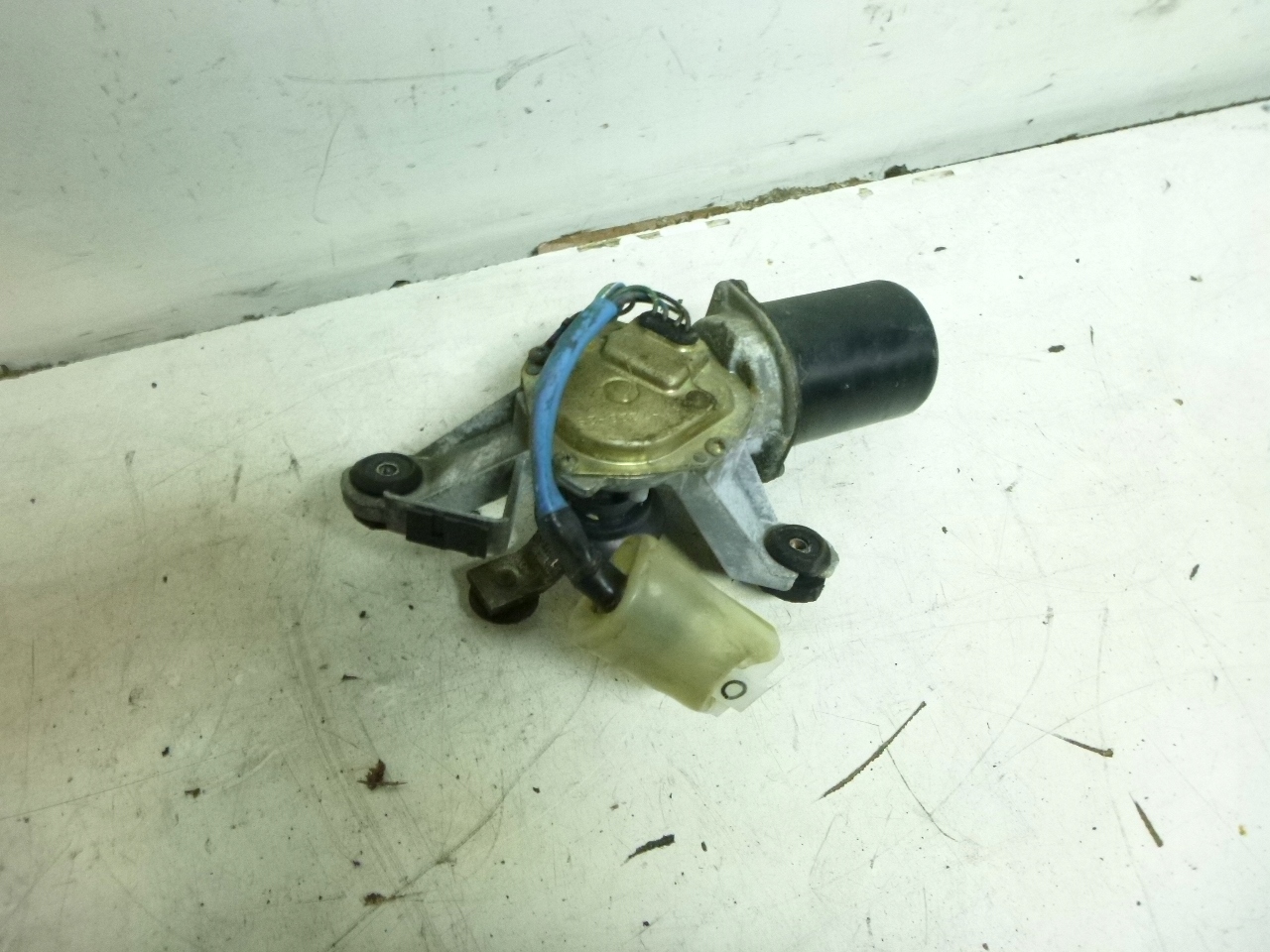 wiper mechanism front Subaru Legacy II 1996r