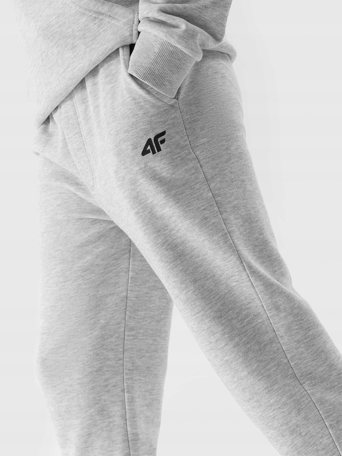 SPODNIE CHŁOPIĘCE 4F DRESOWE SPORTOWE DRESY DZIECIĘCE NA CO DZIEŃ 158 Płeć chłopcy