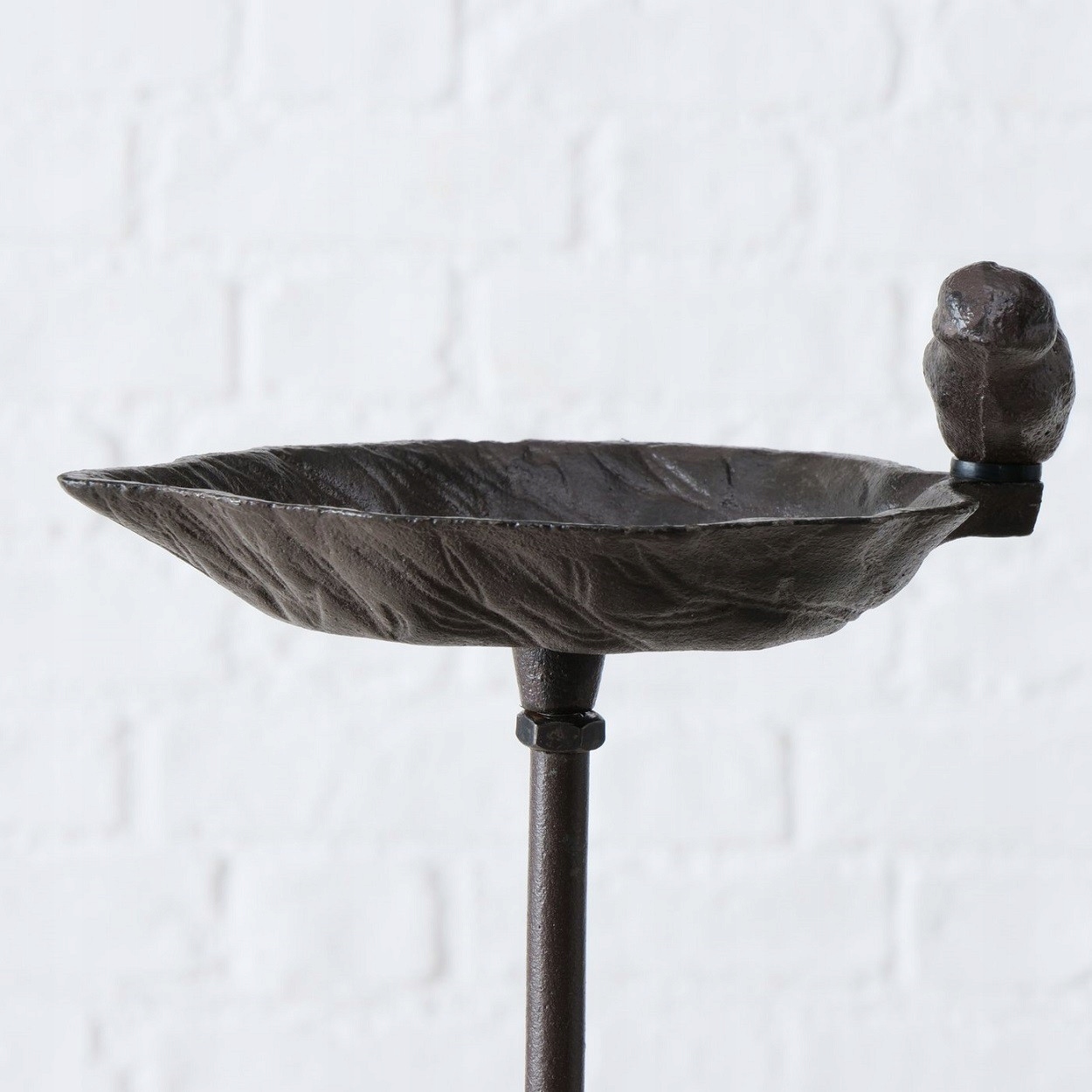 Stylowe poidełko ogrodowe dla ptaków żeliwne ptak Typ rzeźba (figura)