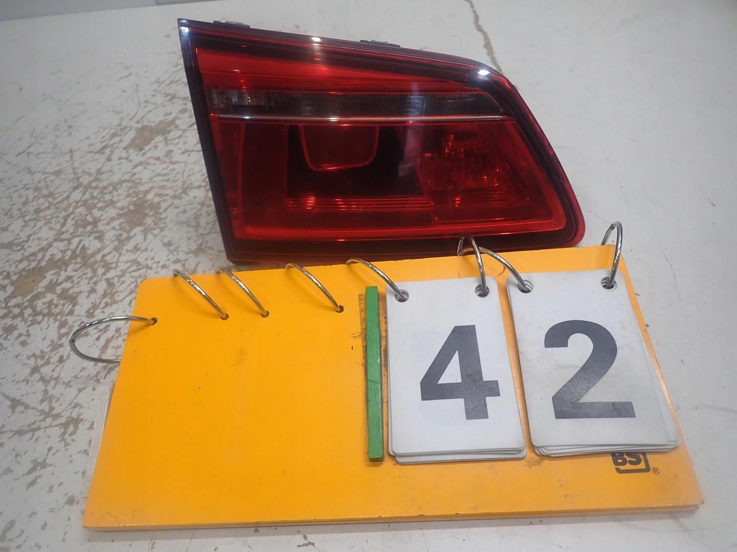 light rear part rear left VW SPORTSVAN 2014- 510945093M