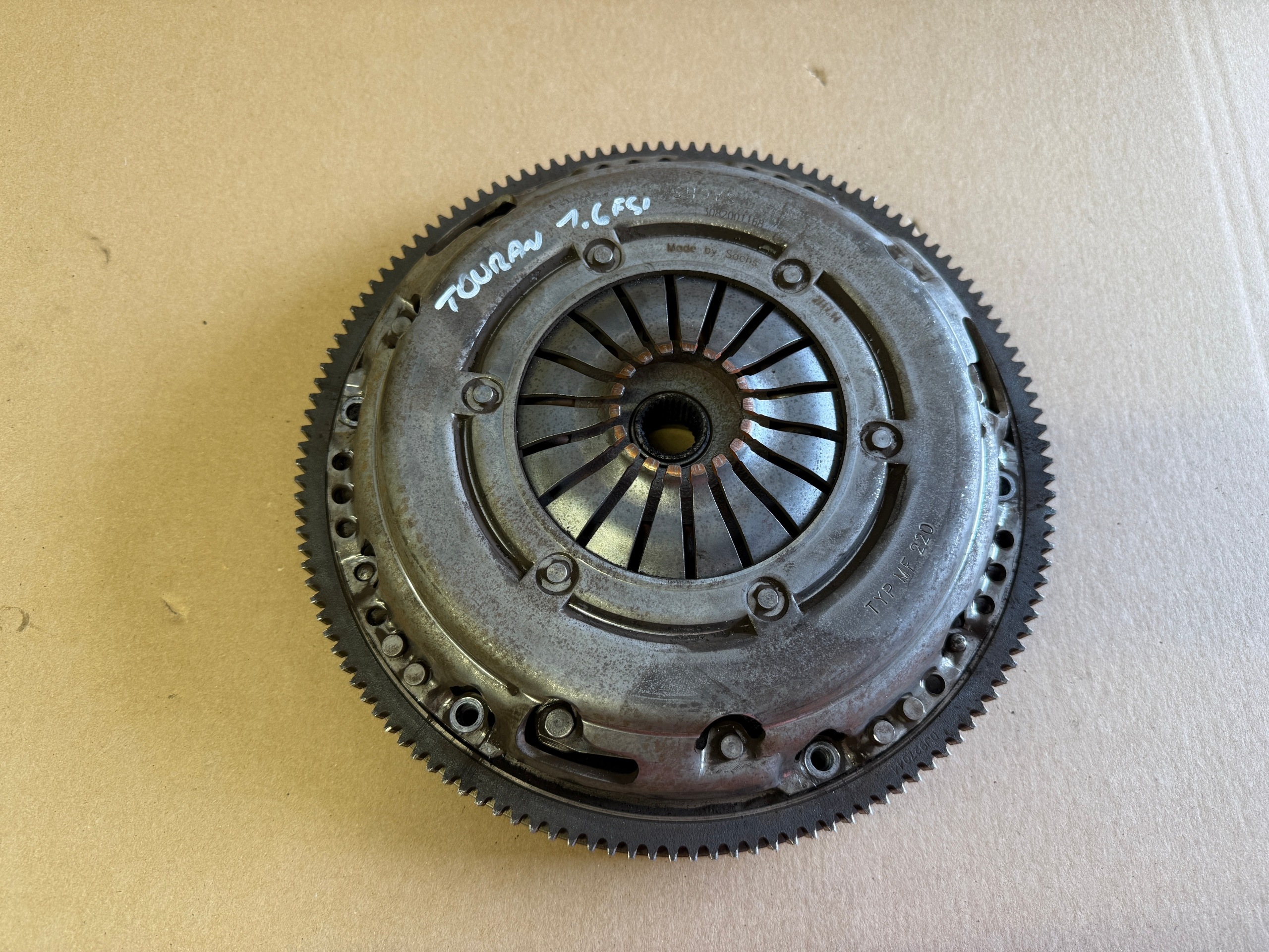VW TOURAN CADDY GOLF V 1.6 FSI Embrayage de pression Disque Complets 030105271M
