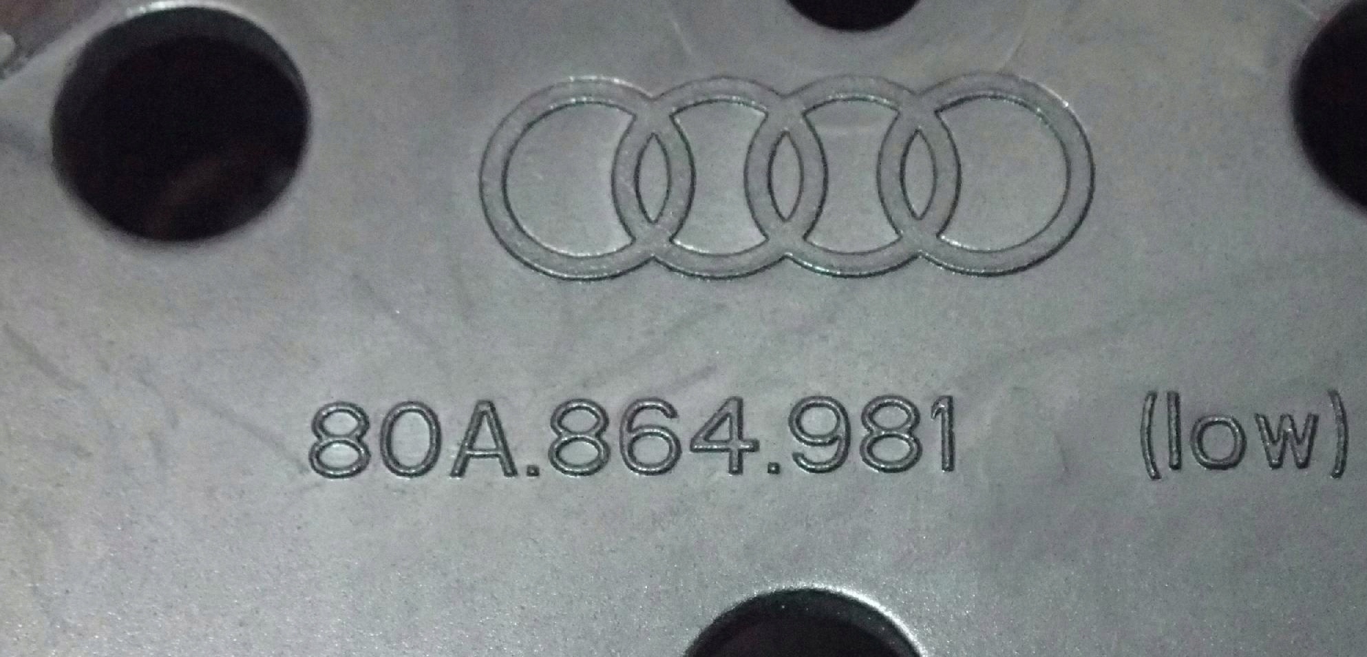 вклад бардачок консоль Audi Q5 SQ5 80A FY 80A864981