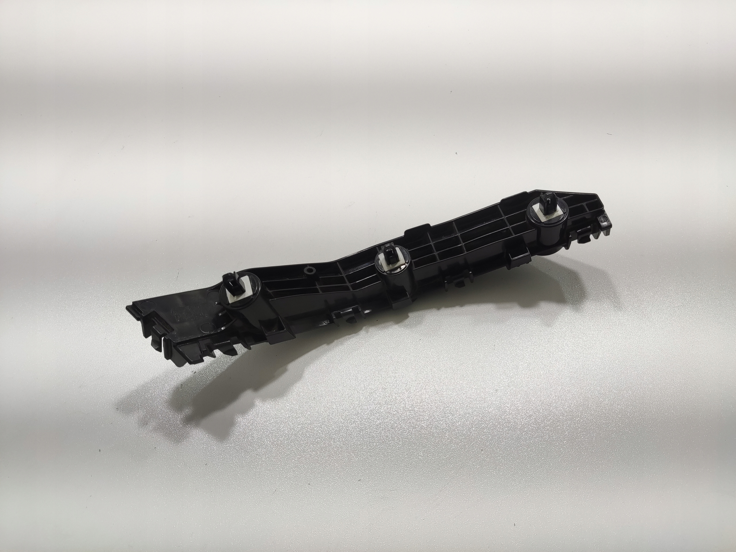 Support Support plaque Pare choc Gauche Arrière Arrière BYD SEAL 2024-2025