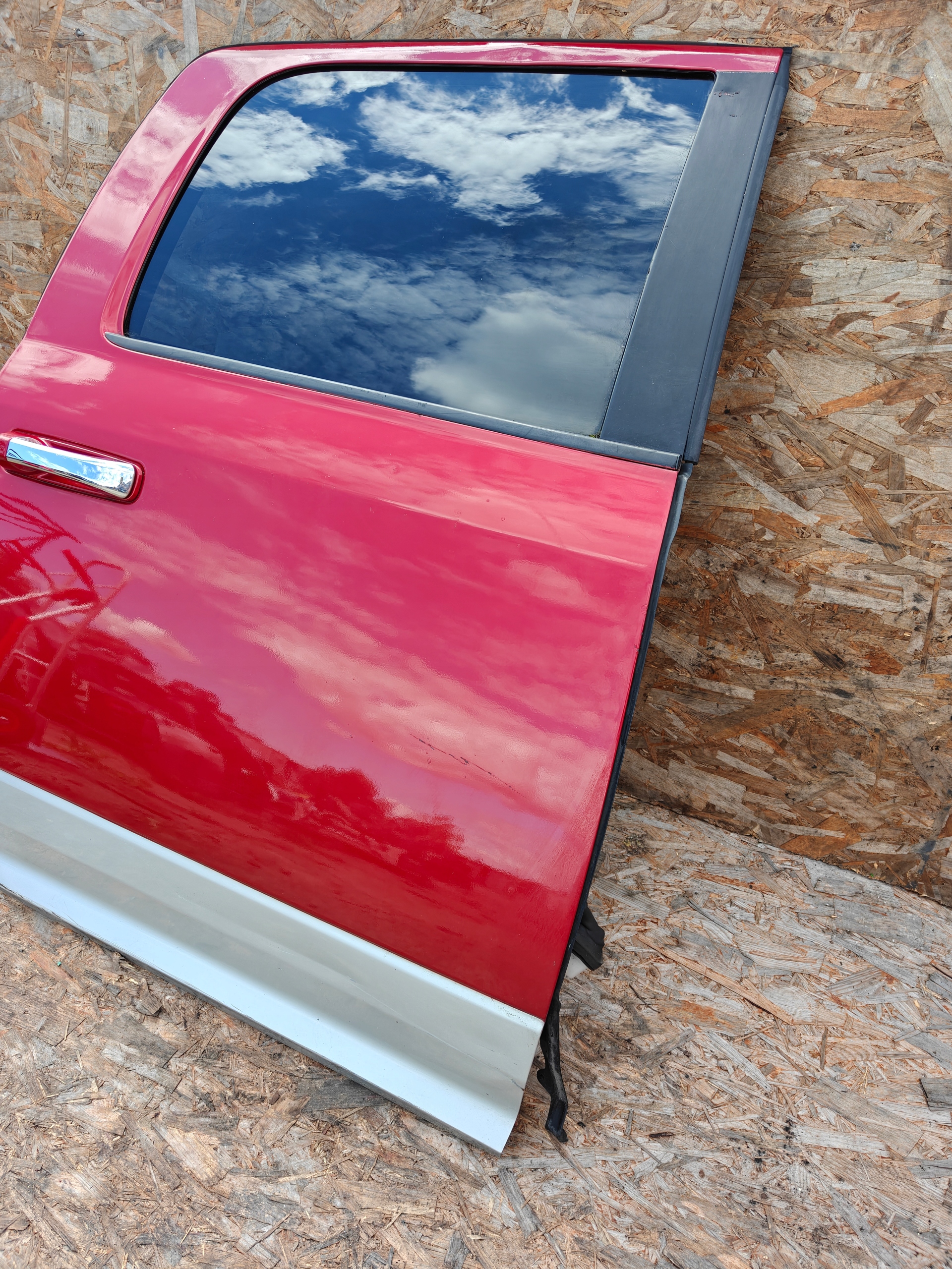 door complete right rear. right rear part DODGE RAM 2009-2018 LARAMIE
