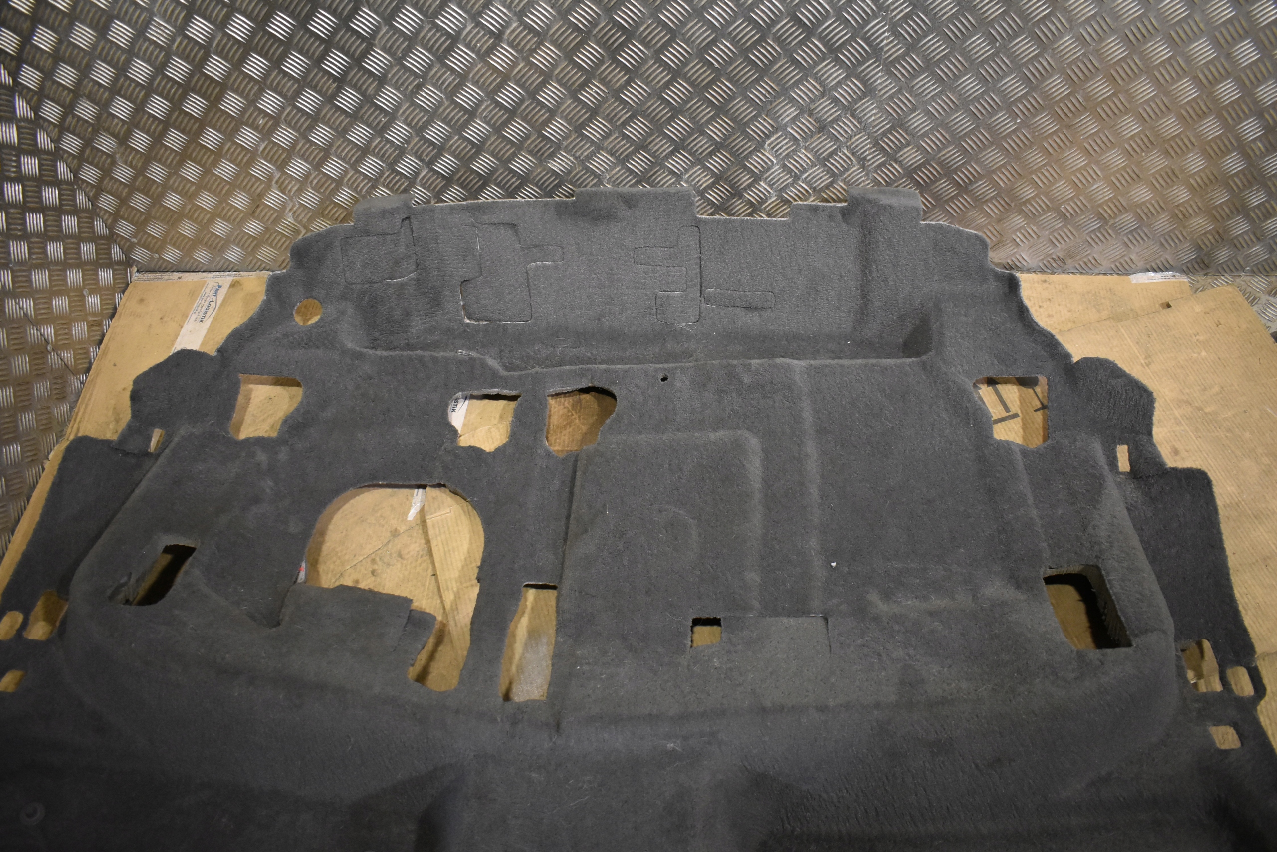 carpet rear rear part PORSCHE CAYENNE 9Y SUV grey GRAU 1