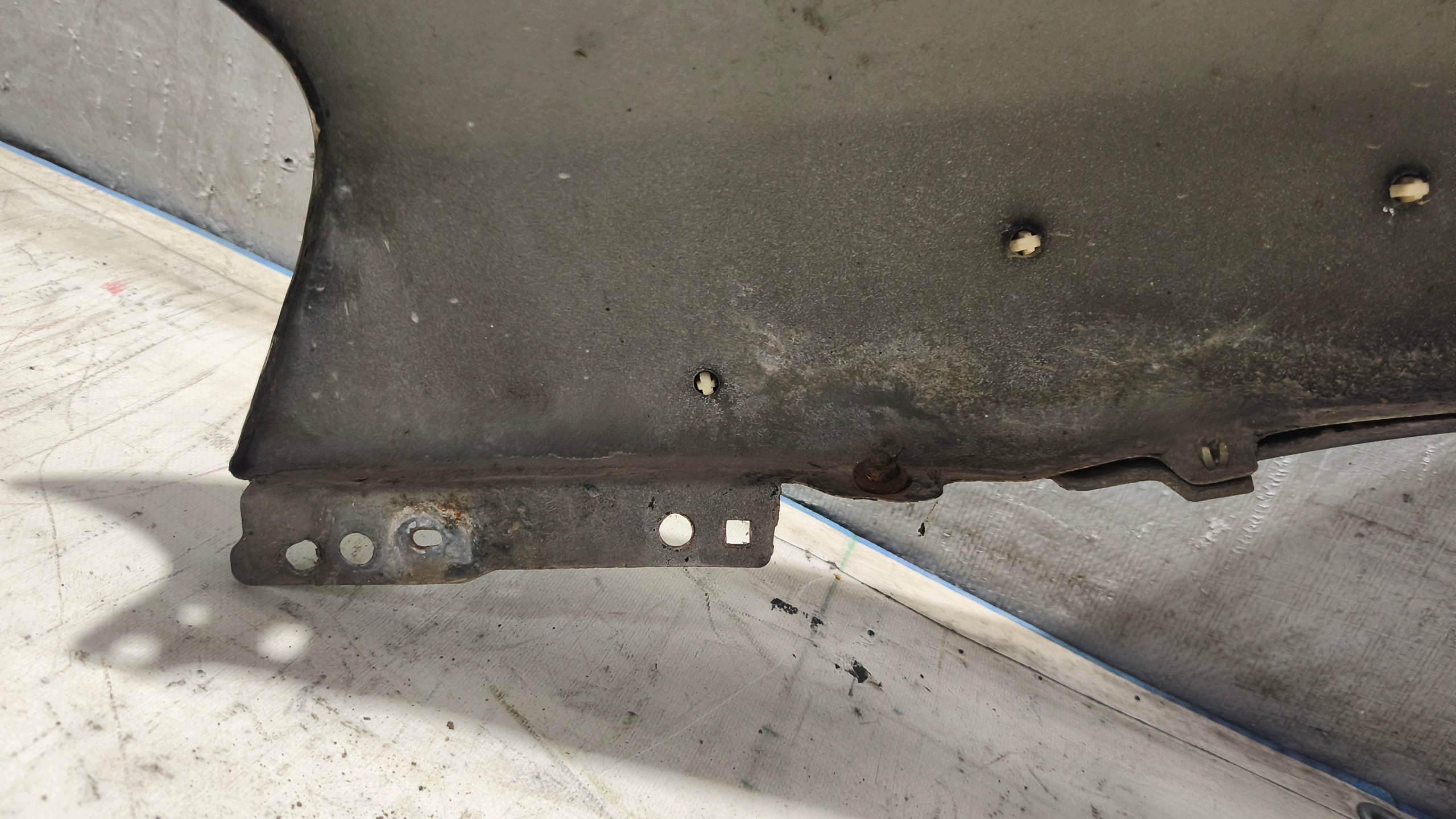 fender right front MAZDA TRIBUTE 2005r K: AZX