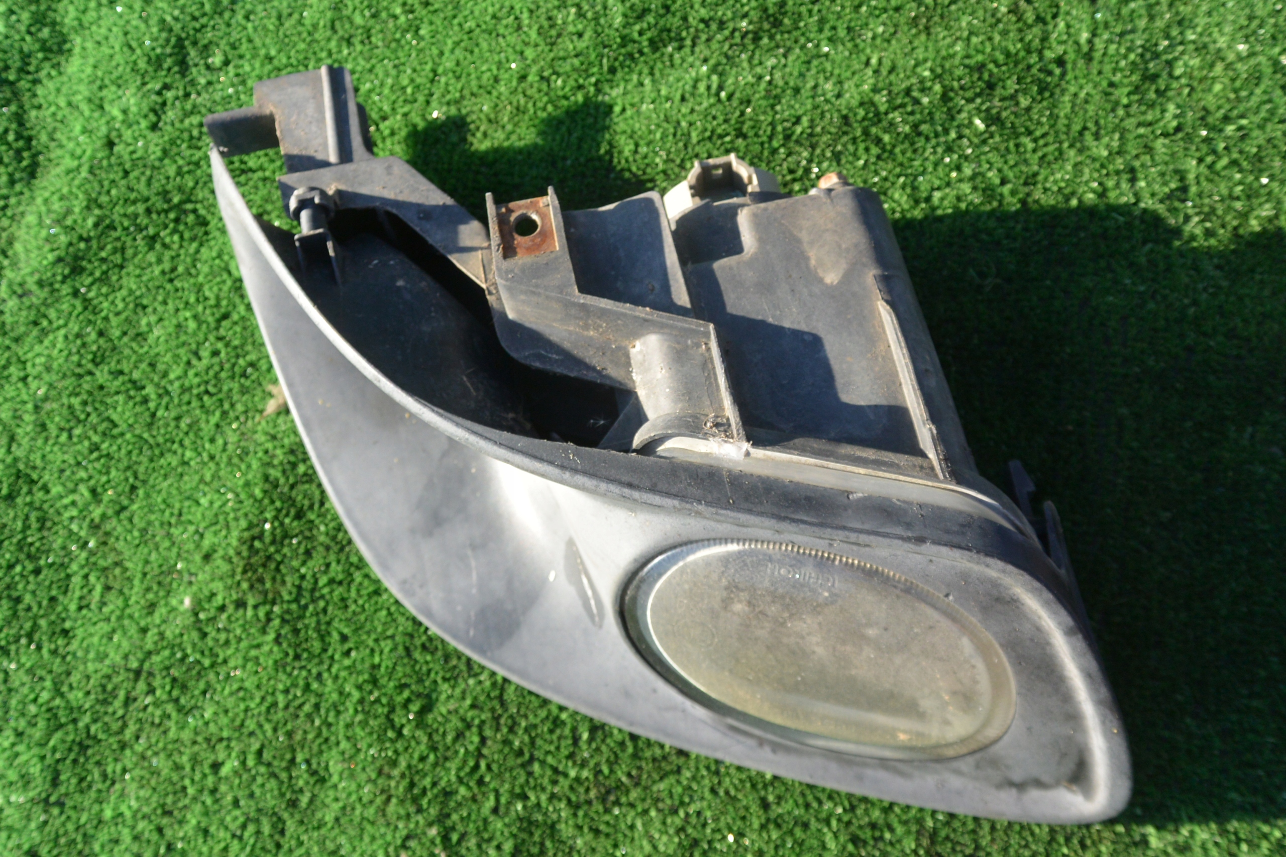 NISSAN MAXIMA A33 01-04 fog light left right grid