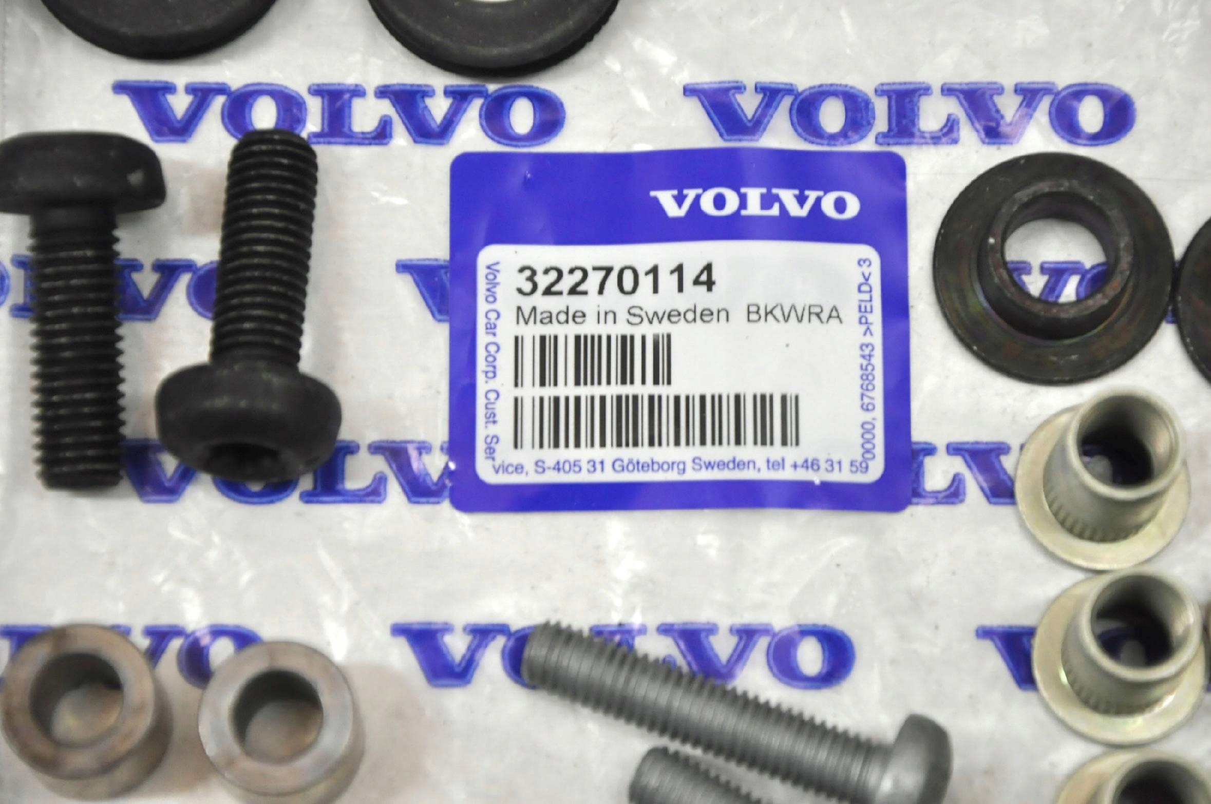 VOLVO V60 II zestaw montazowy oslony pod silnik OE Part number 32270114