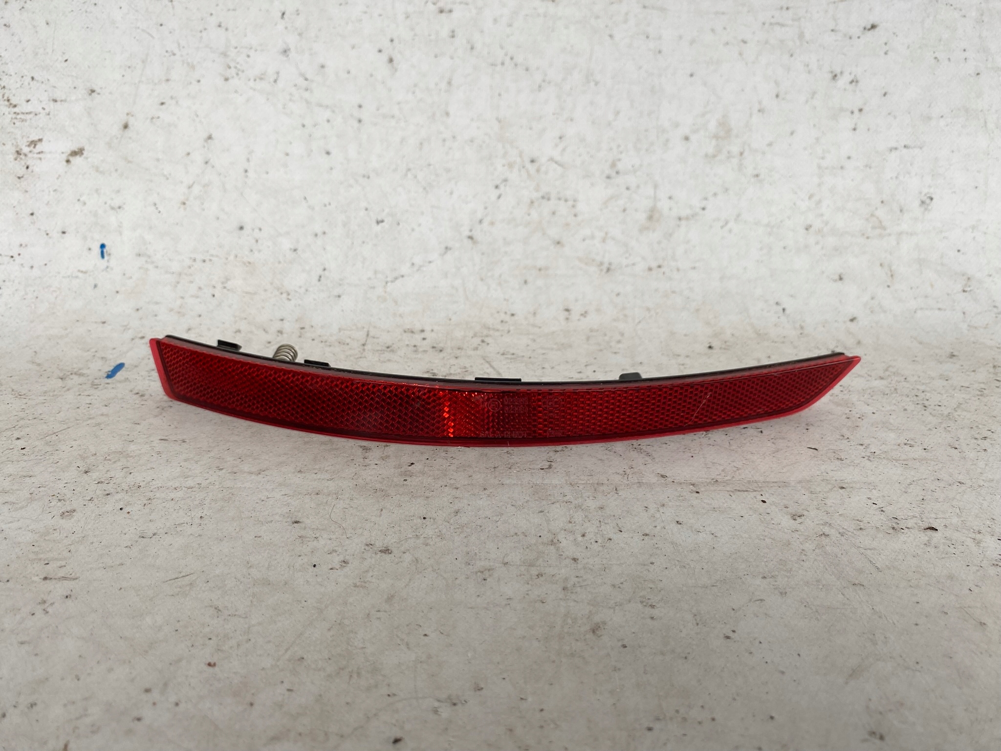 AUDI A4 B9 15- ODBLASK der Stoßstange rechts heck 8W0945106C