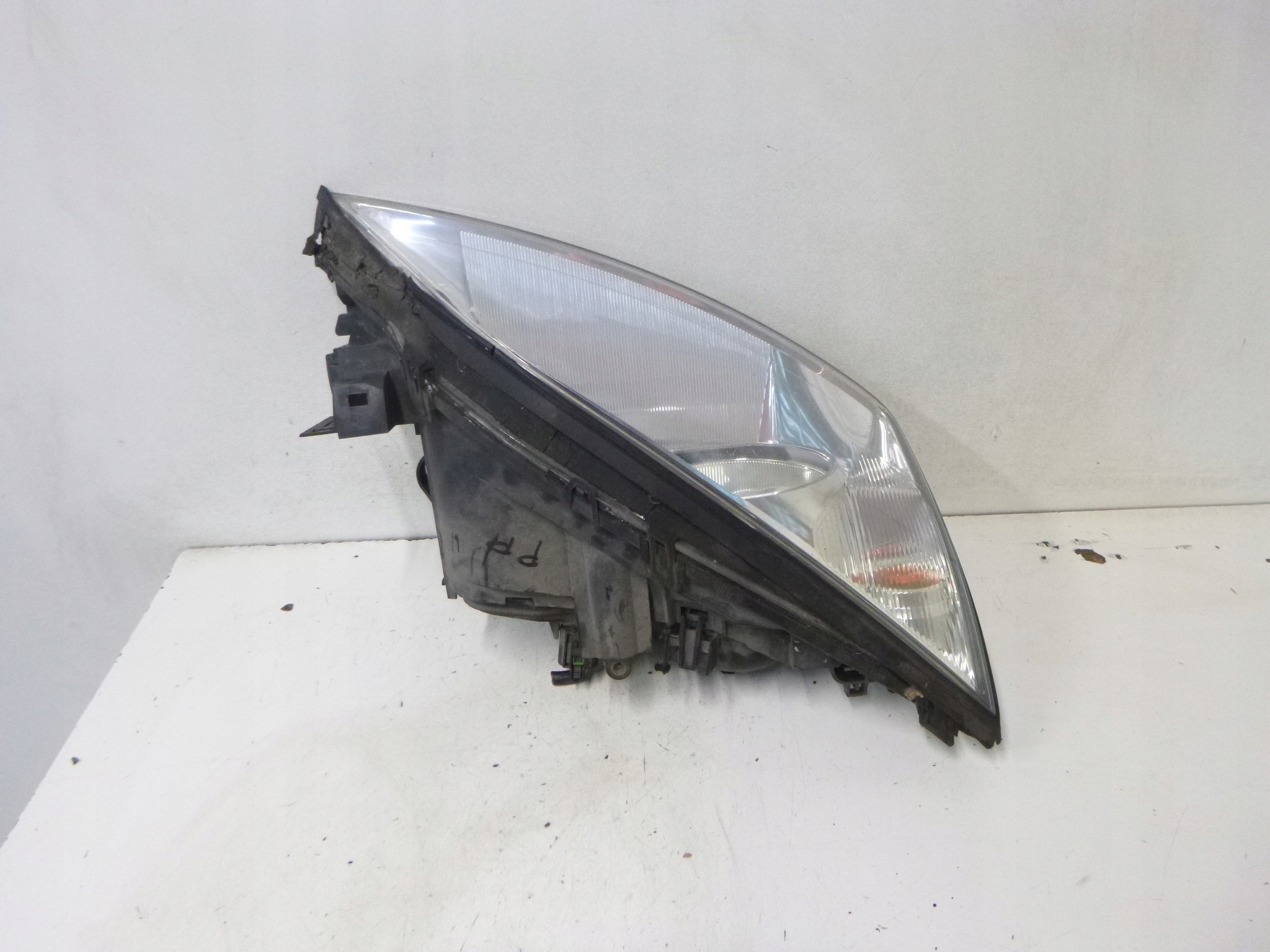 light front Ford Mondeo III Lift 2005r.