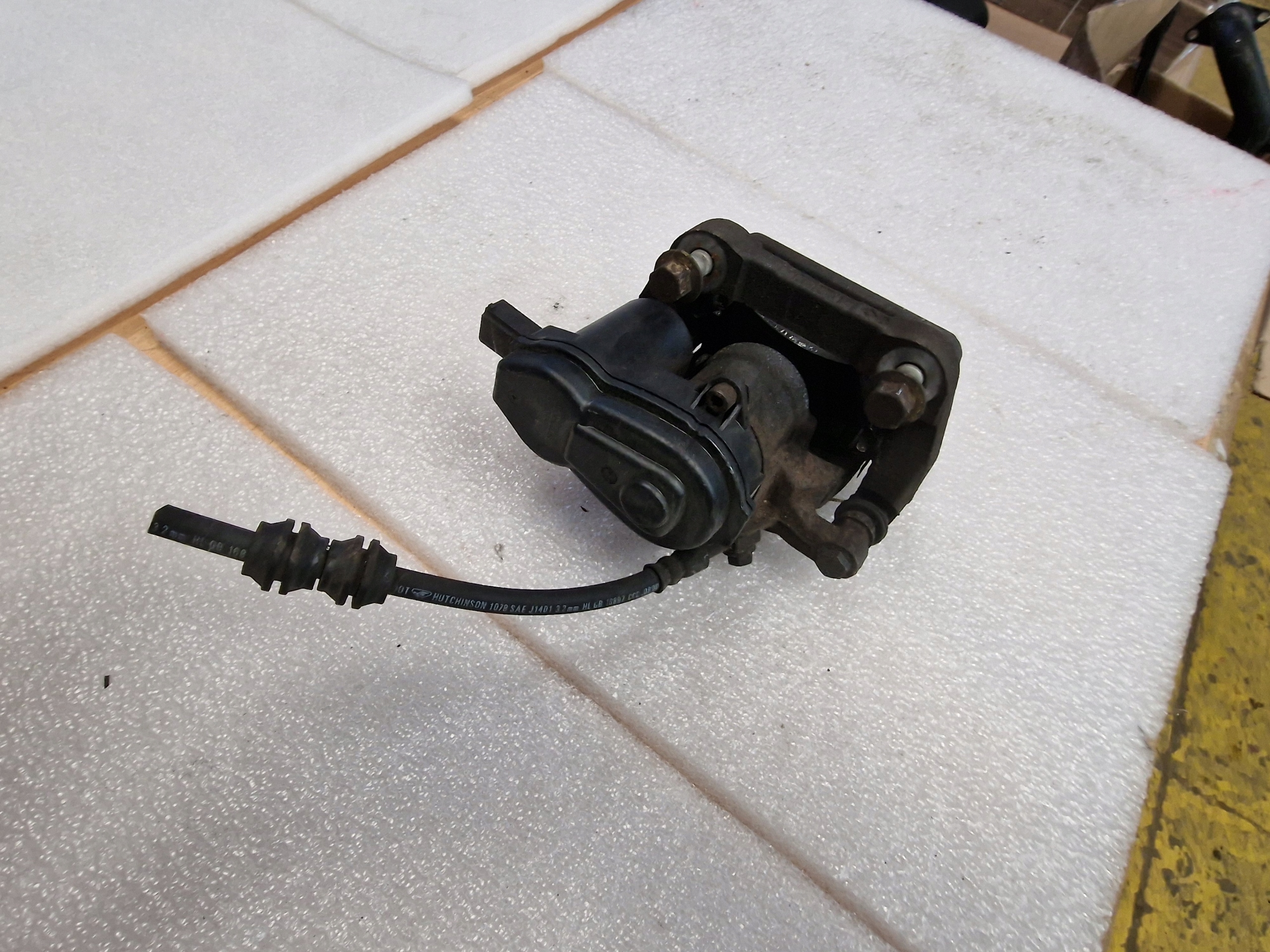 caliper brake rear part left Range Rover Evoque 2.0B L538 2011