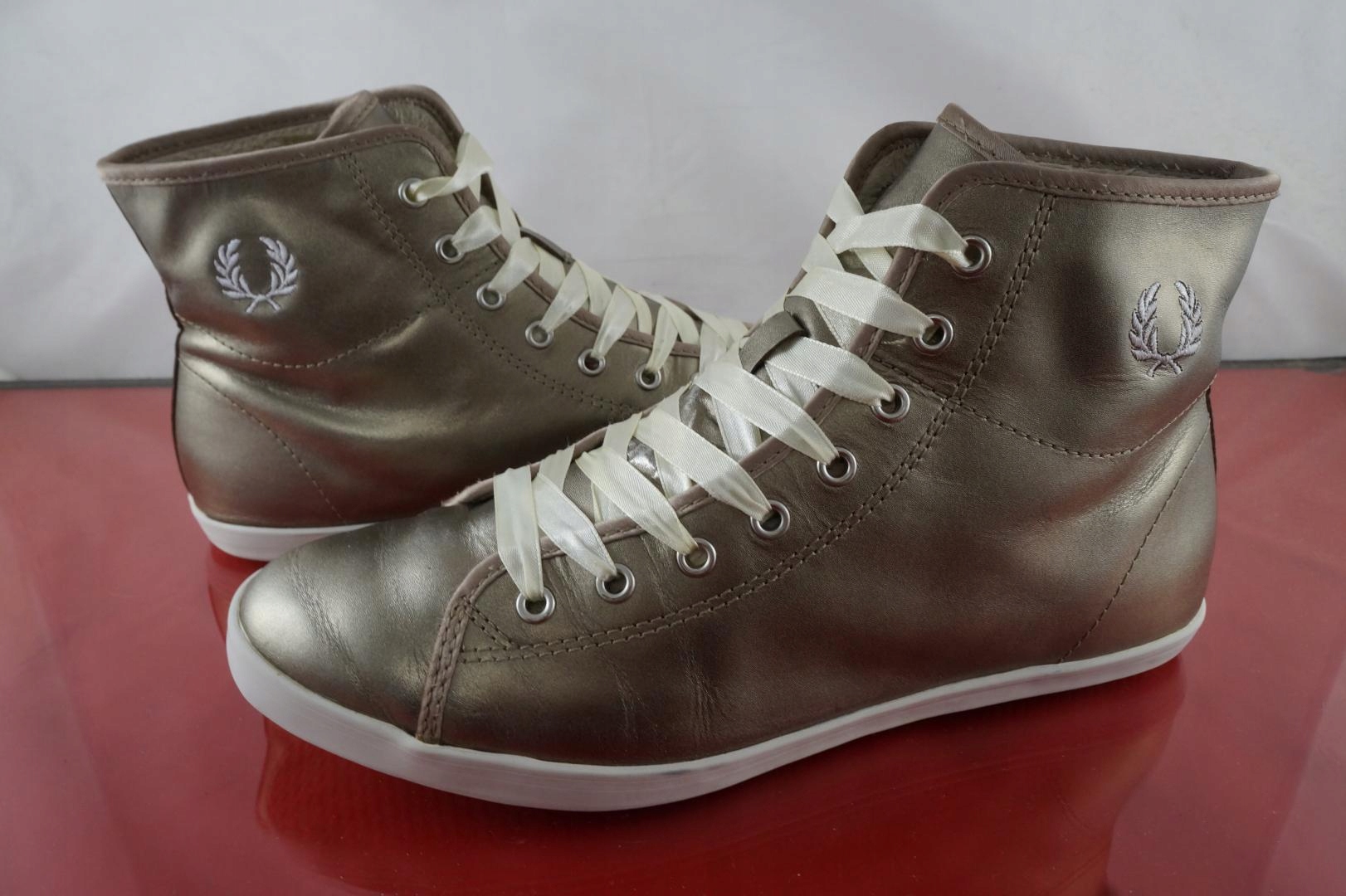 BUTY SPORTOWE FRED PERRY R40 W25,5 SKÓRA Kod producenta Fred Perry