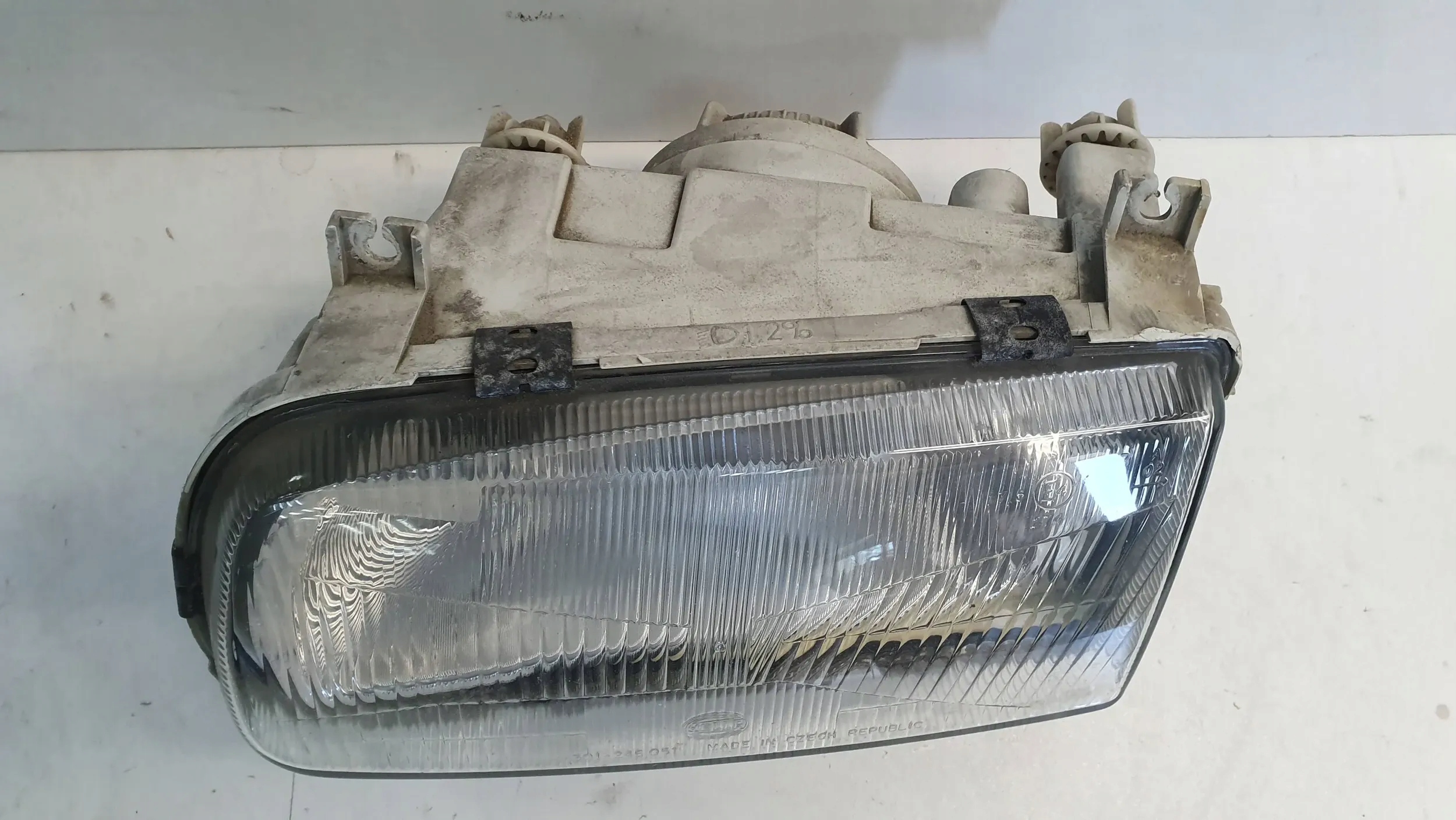 light front left Skoda Felicja 94