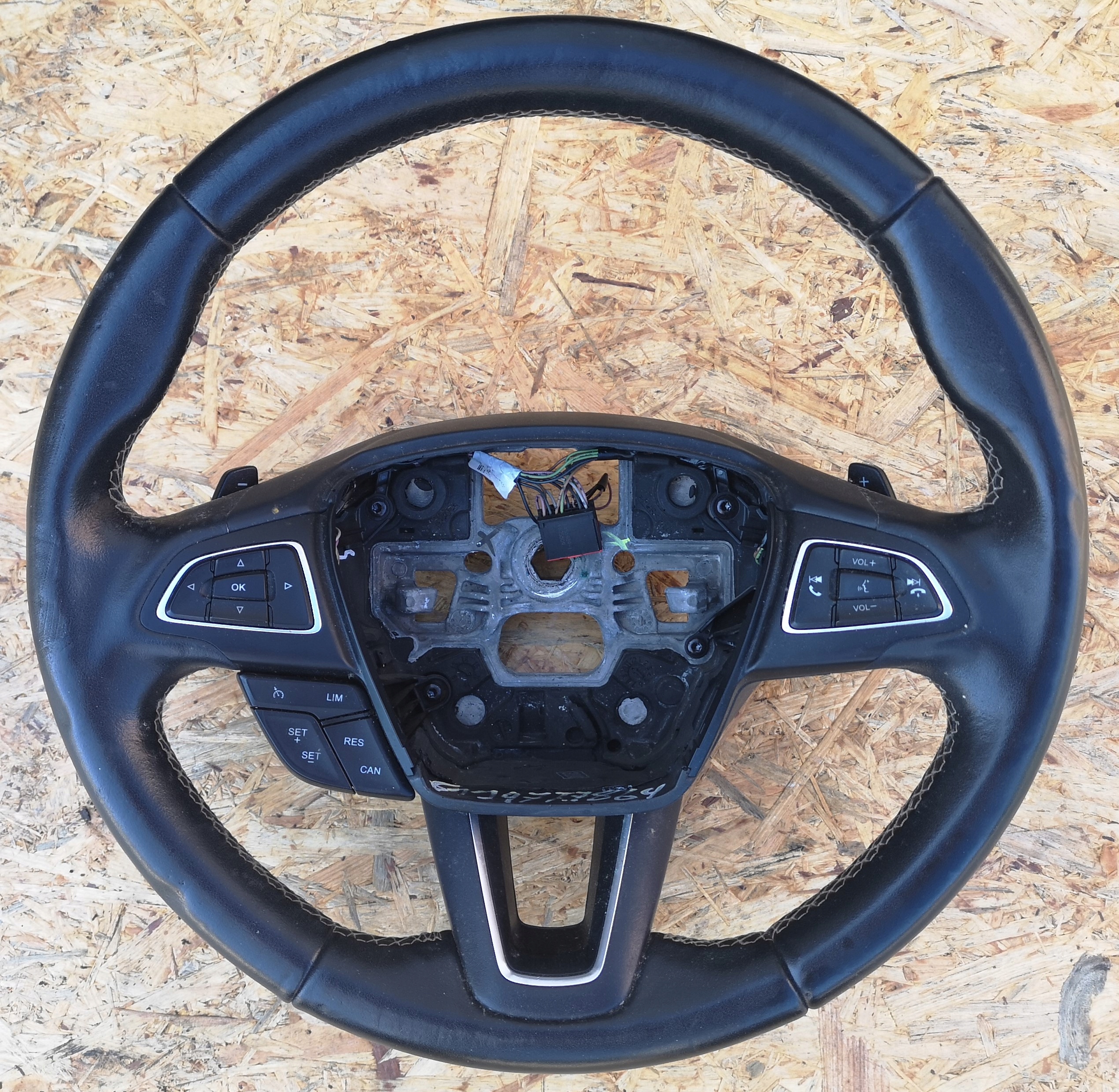 steering wheel, FORD KUGA MK2 VIGNIALE with shifting