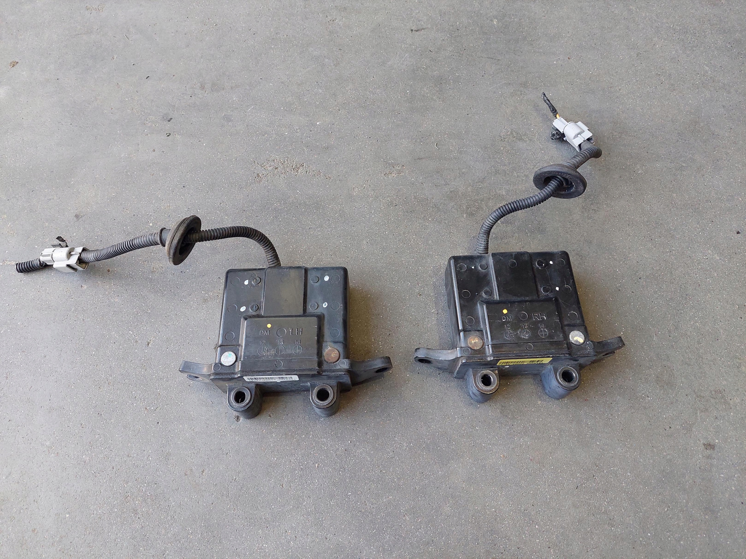 sensor NABOJ bonnets right HYUNDAI SANTA FE III 79160-2W000