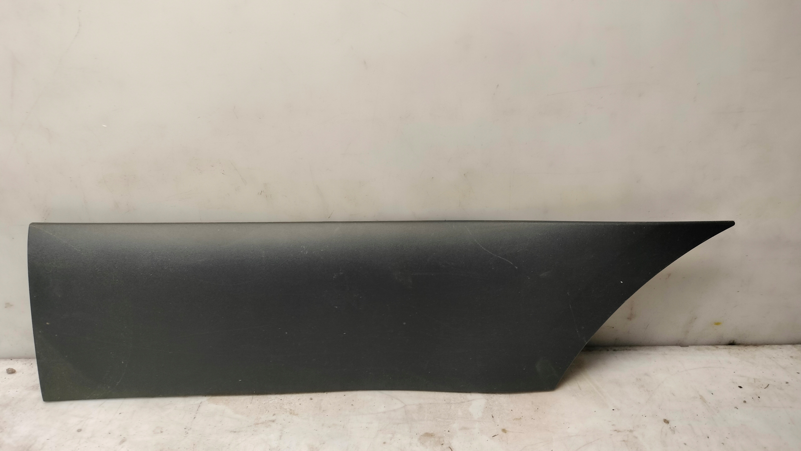 LISTWA NA BOK LEWA TYŁ MERCEDES SPRINTER 907 W907 W 907 18-23R