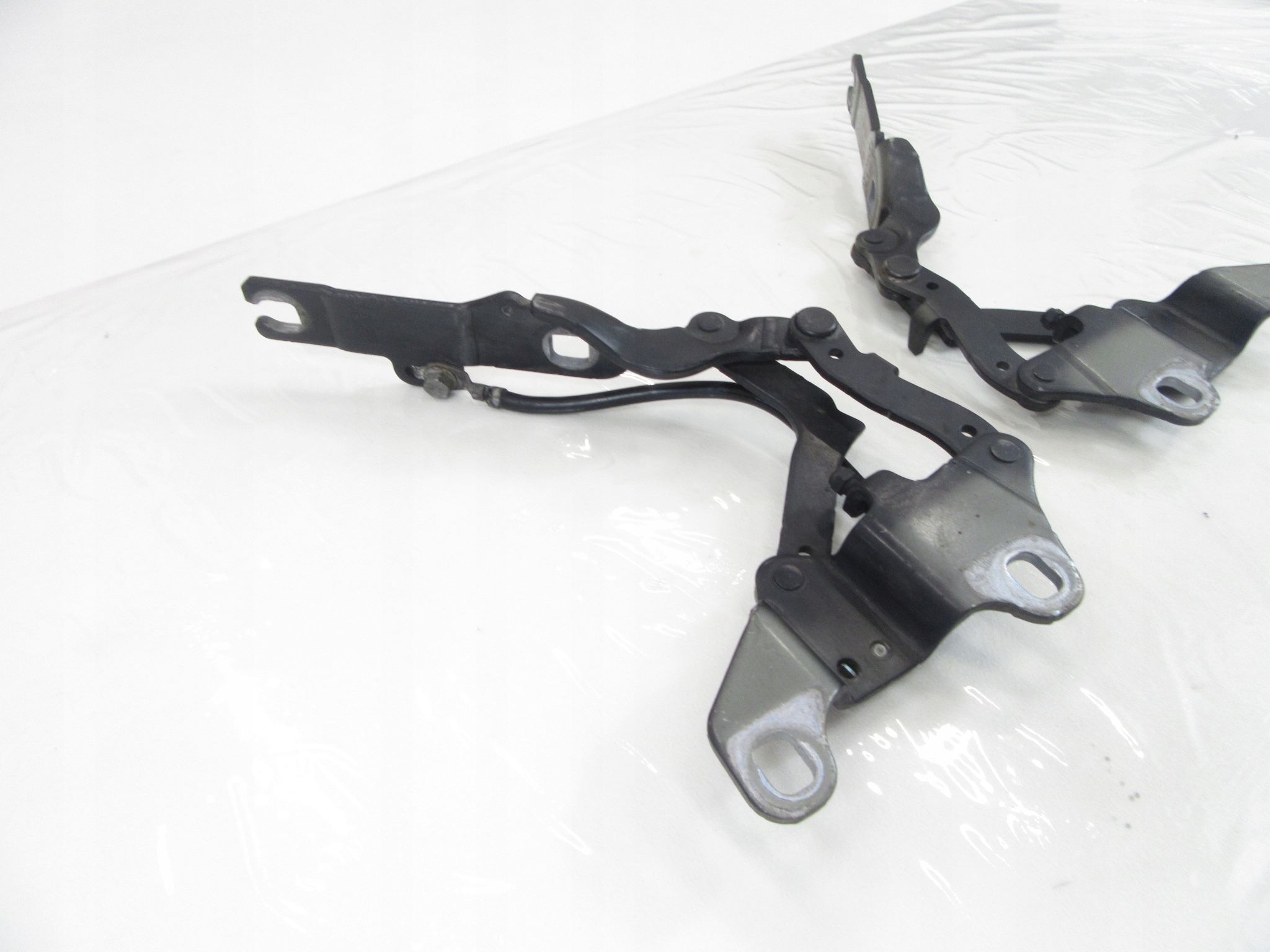 hinge bonnets right left front BMW e90 e91 KOMPLET