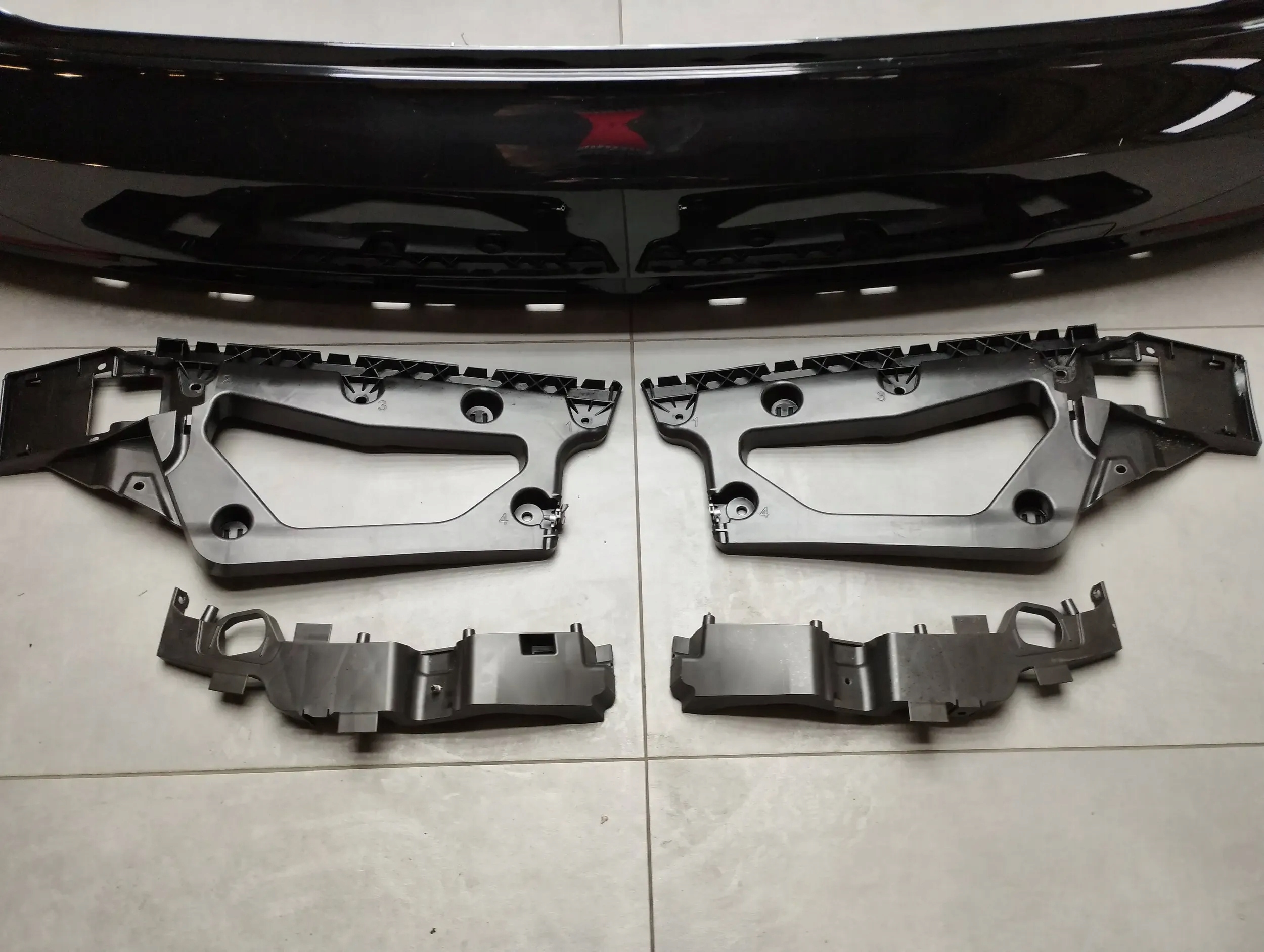 Audi A8 4N D5 bumper rear part PDC LY9B 4N0807511A