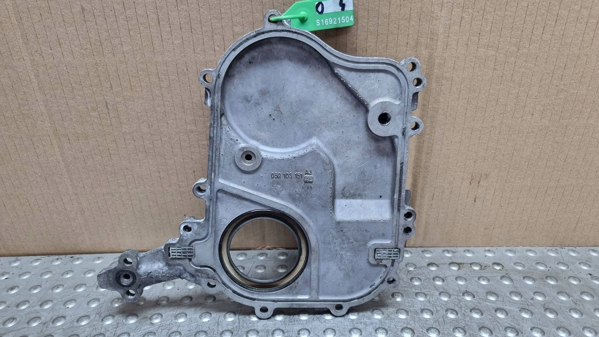kryt obal vačky 059103153AN AUDI A4 B8 A5 8T A6 C6 2.7 TDI 3.0TDI