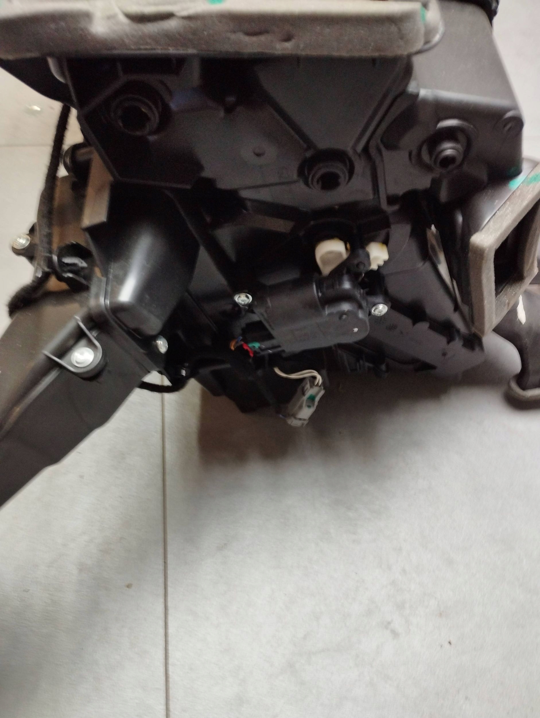 Volkswagen Amarok II Bloc de chauffage complet Sans de chauffage MB3B19B555VAN
