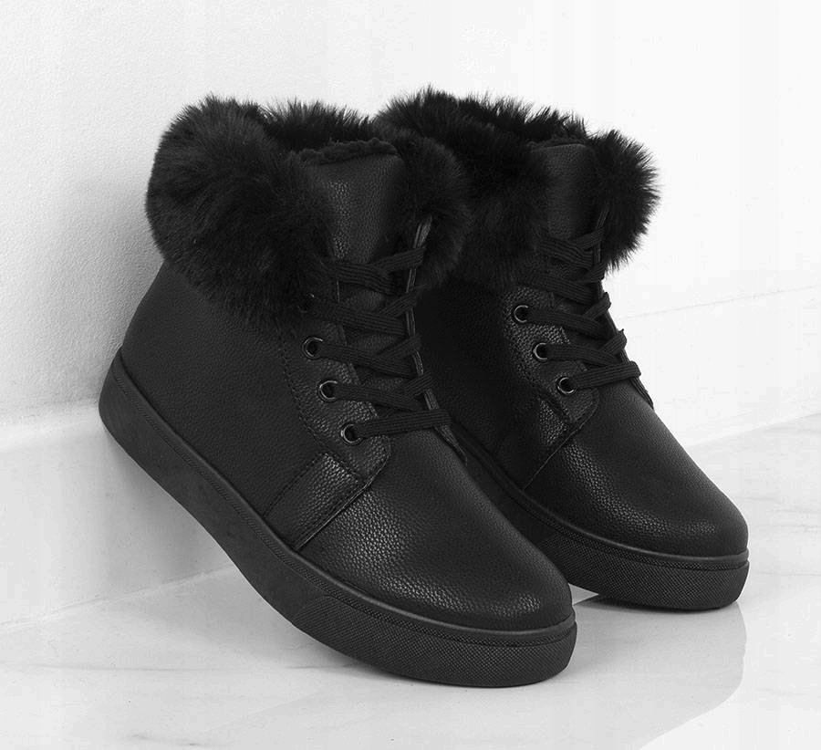 CZARNE SKÓRZANE OCIEPLANE TRAMPKI BOTKI Rozmiar UK 4