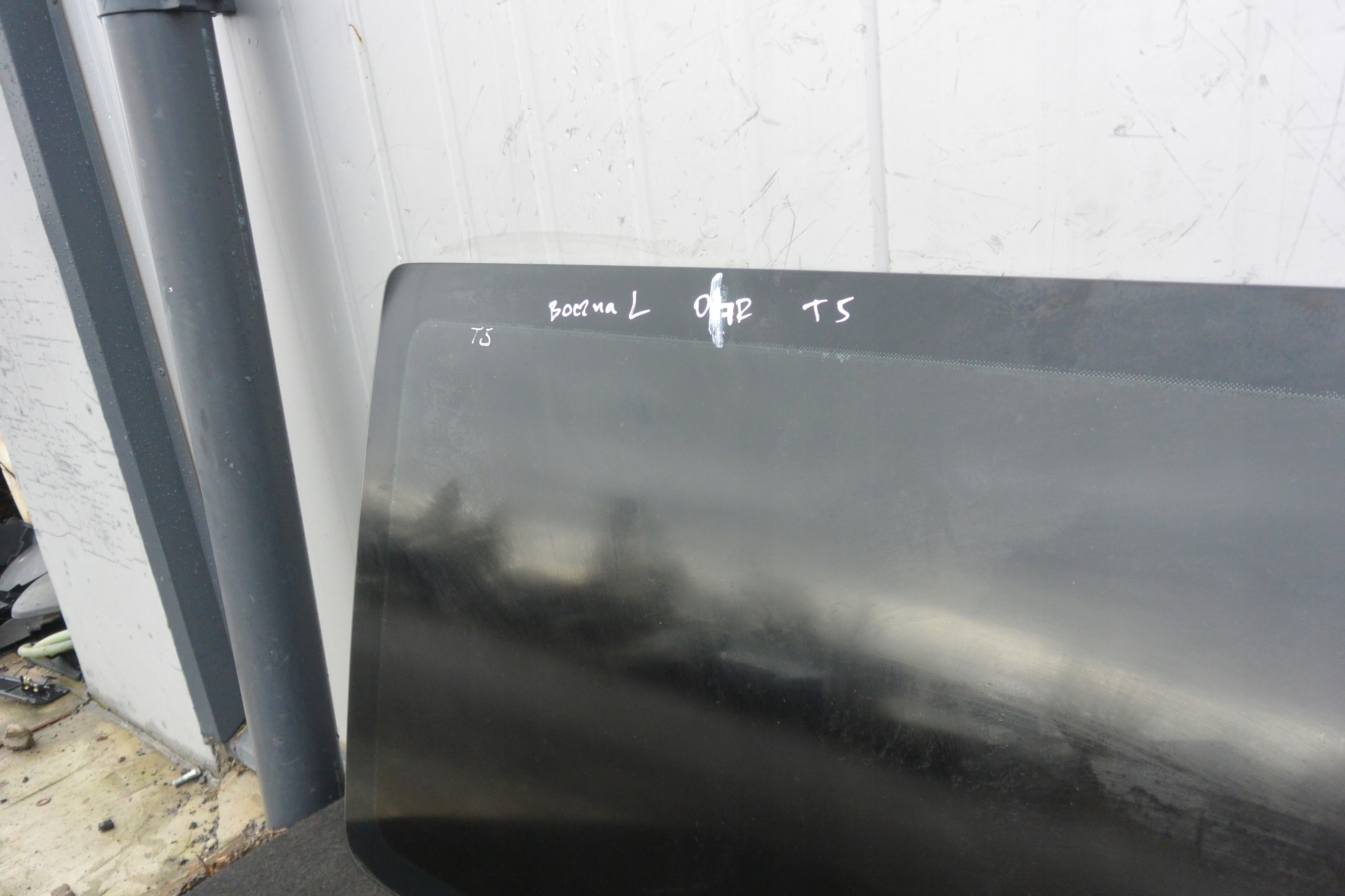 window side left front 08r. VW TRANSPORTER T5