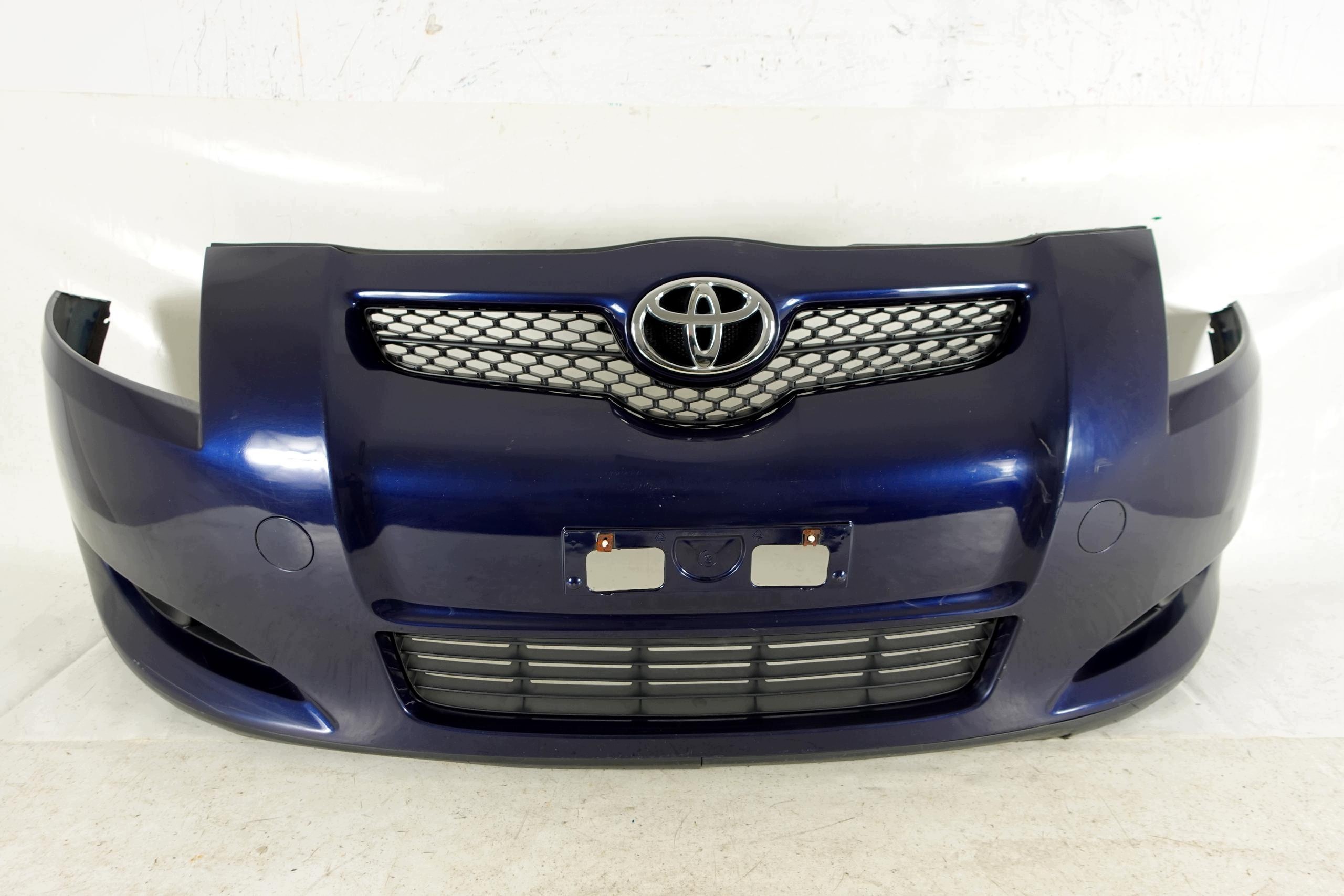 bumper front front TOYOTA AURIS and HB E15 5D 07-10 2007-2010 grille 8S6