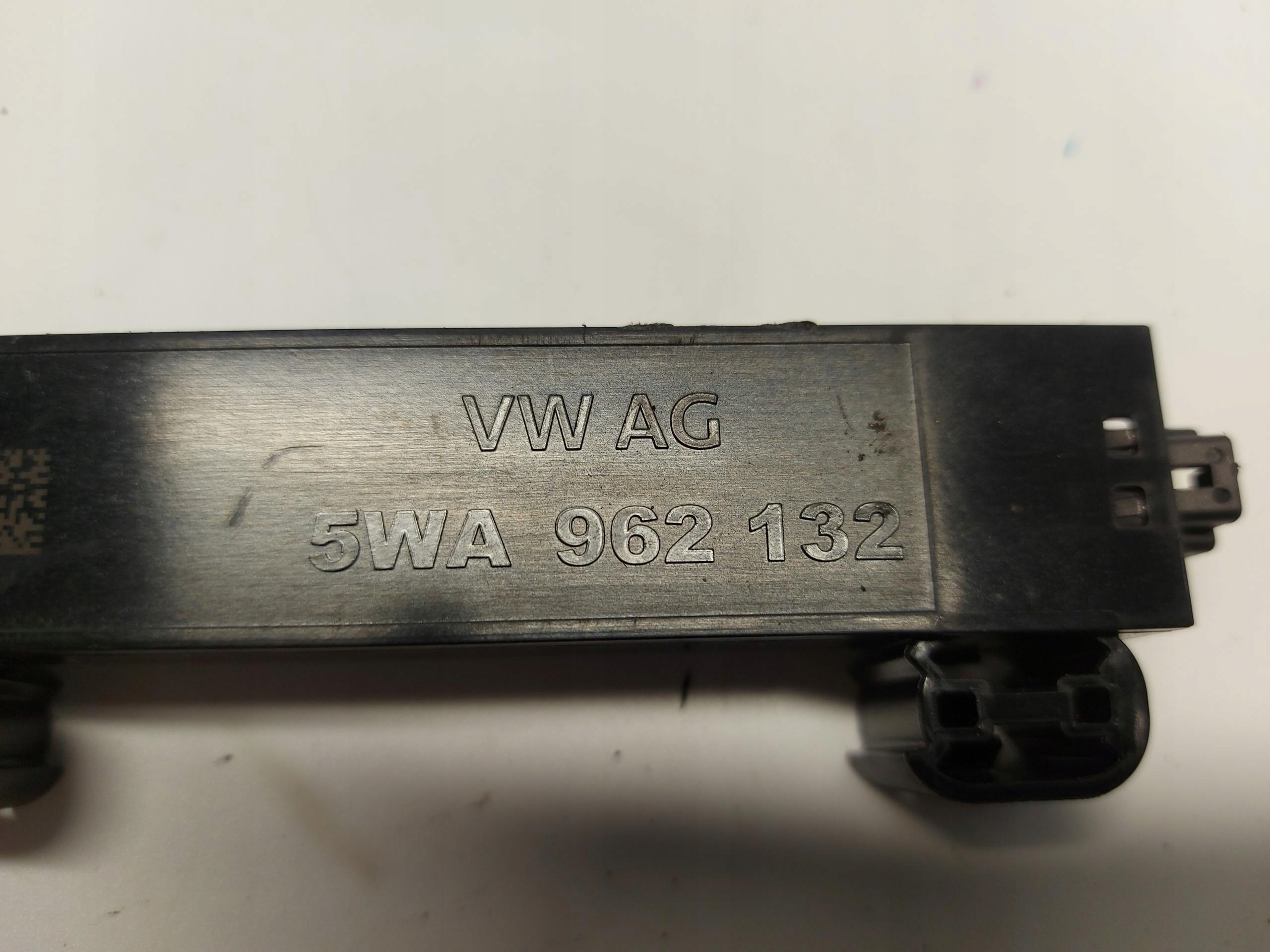 VW ID4 11A , 2024r SUV 5D amplifier aerial 5WA962132