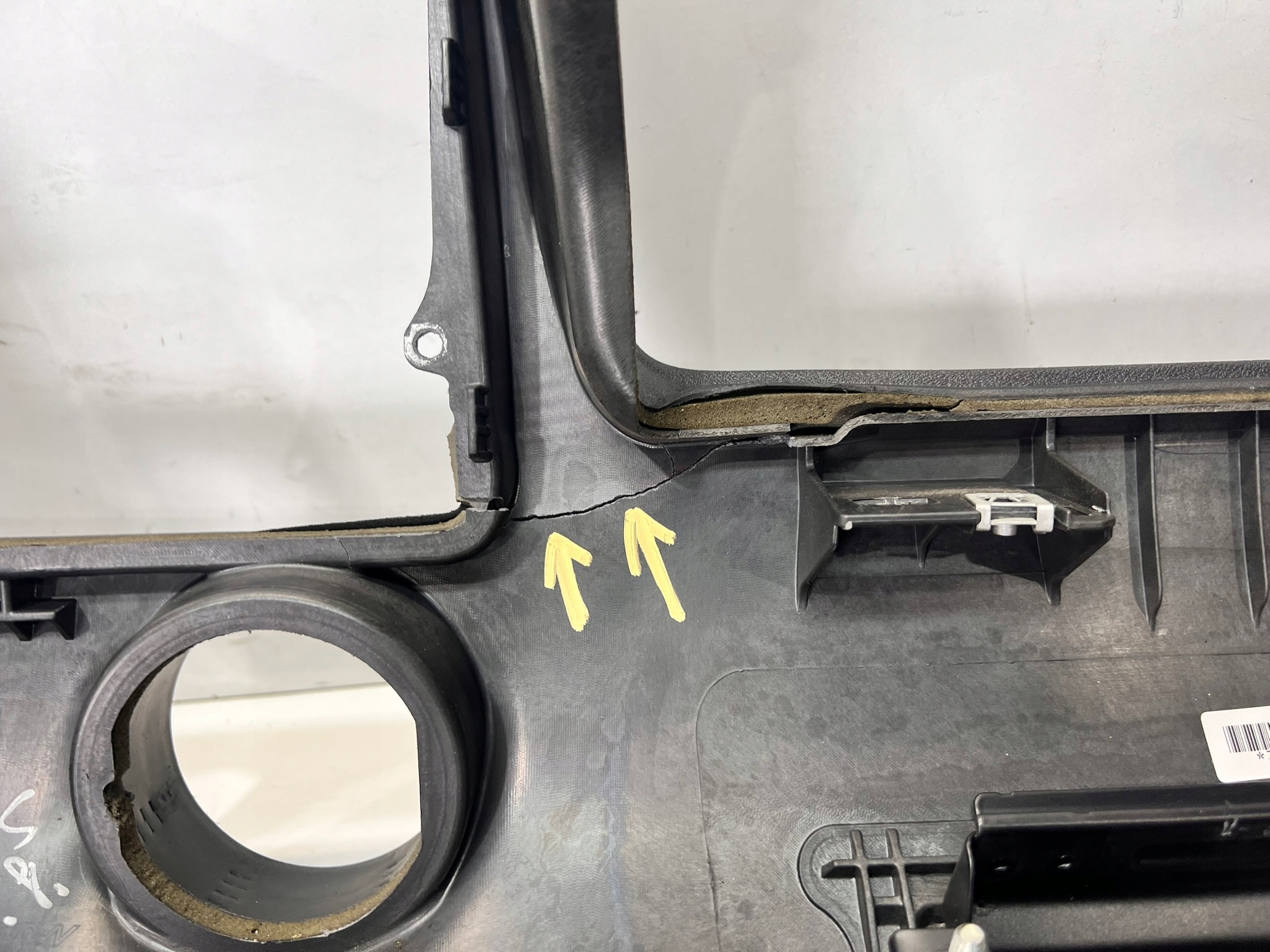 dashboard console cockpit AUDI A3 8P 8P1857033 damag.