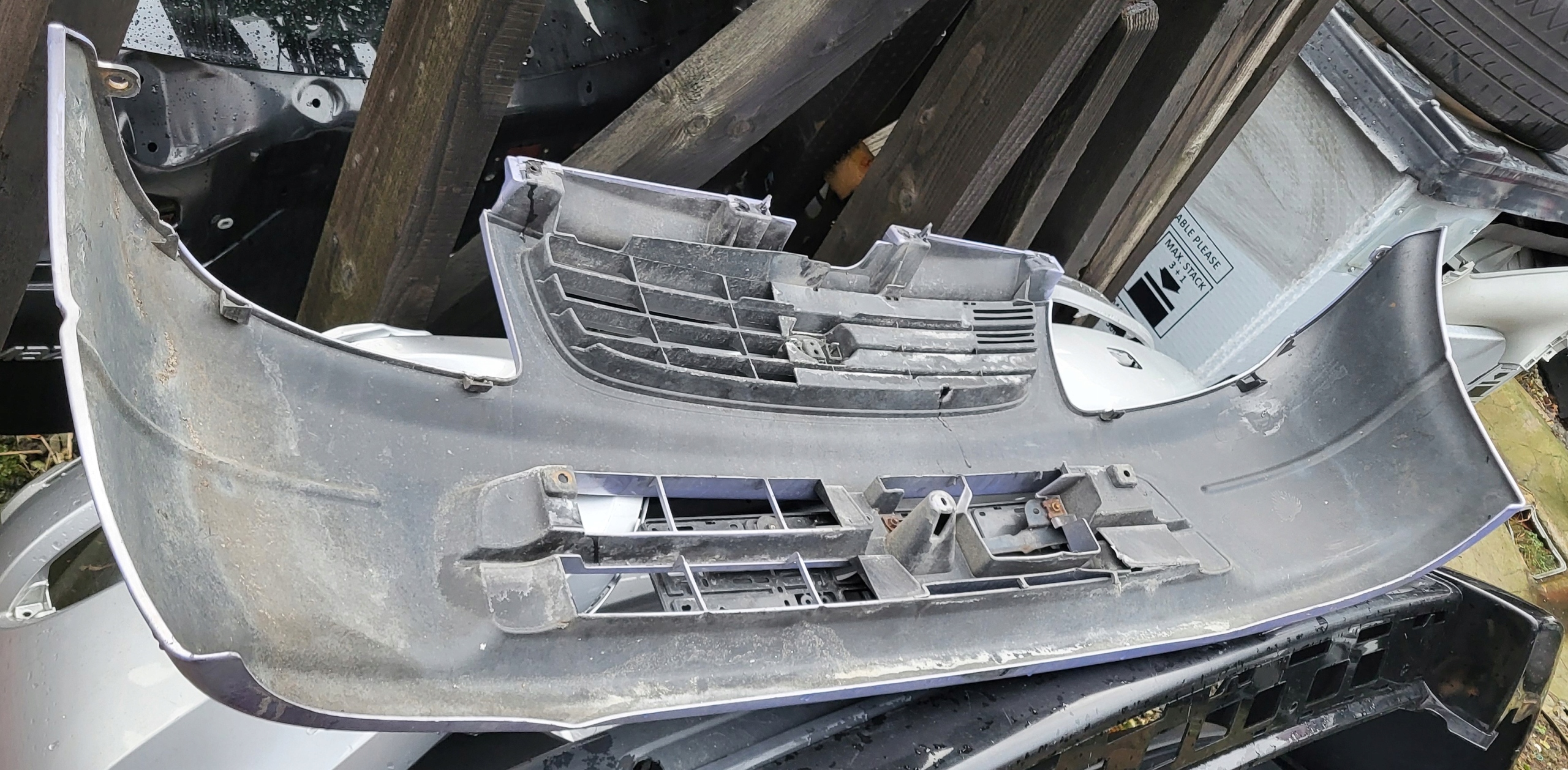 front bumper front PREKLADgrill DAIHATSU CUORE V OE EU