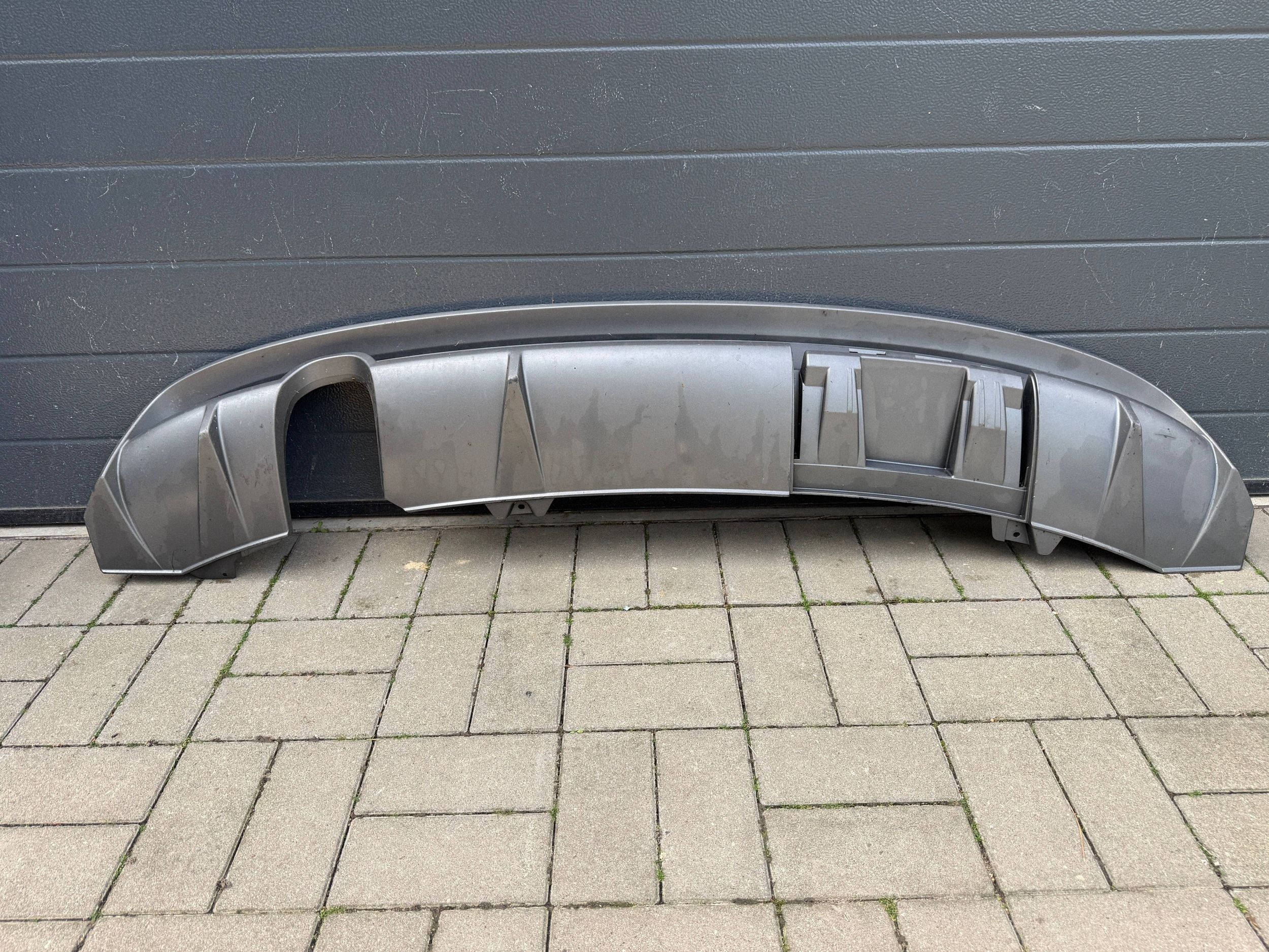 Porsche Panamera 971 18- grid of a bumper front front