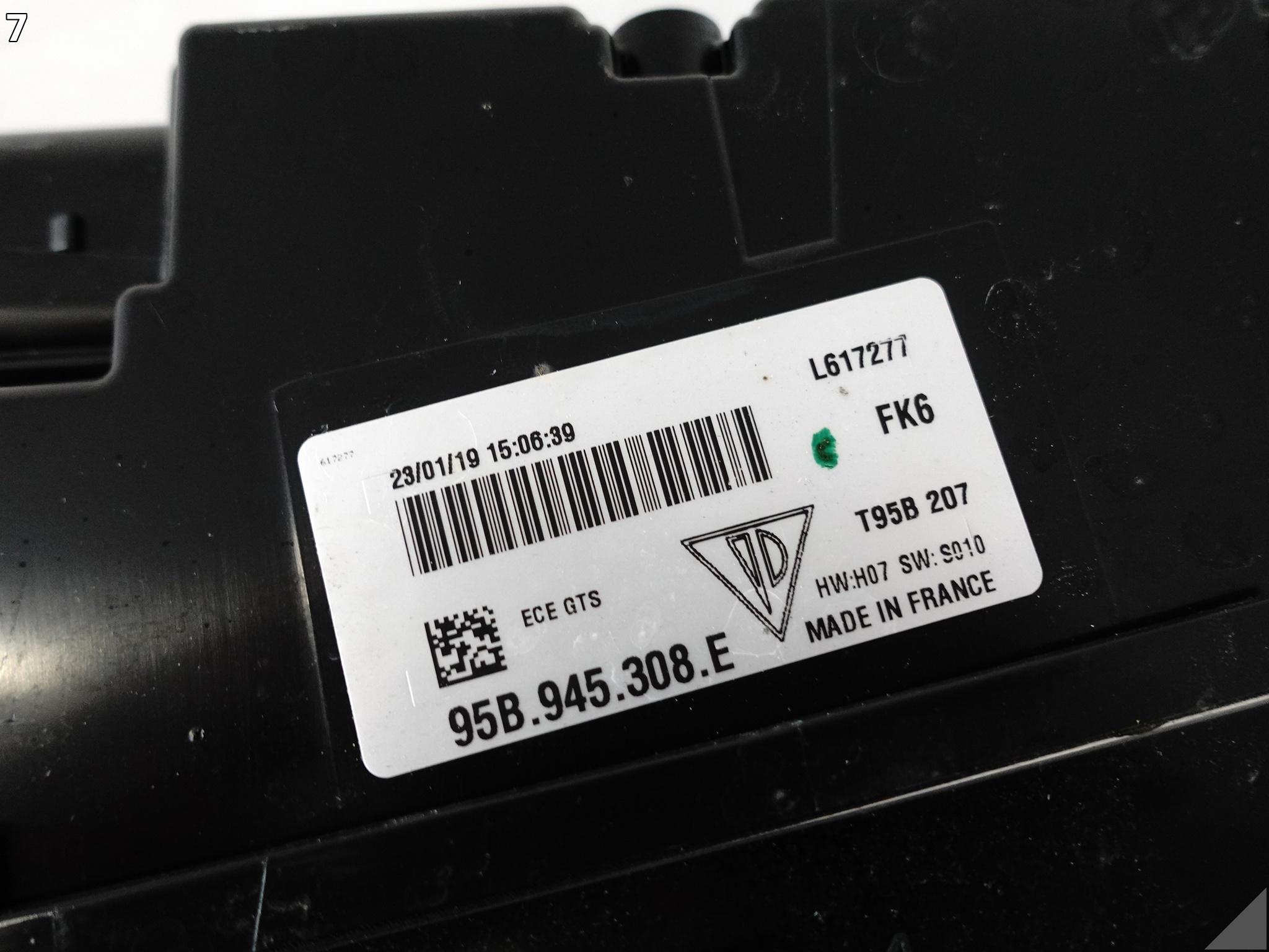PORSCHE MACAN 95B LIFT 18-24 GTS light cap LED rear part EU EXCLUSIVE