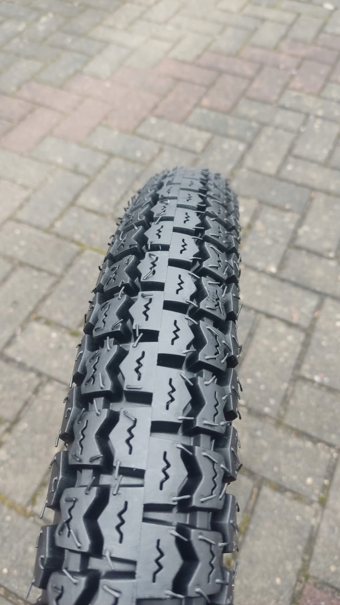 Opona 3.00-18 Shl Wsk D-103 Degum oryginalna jak Stomil