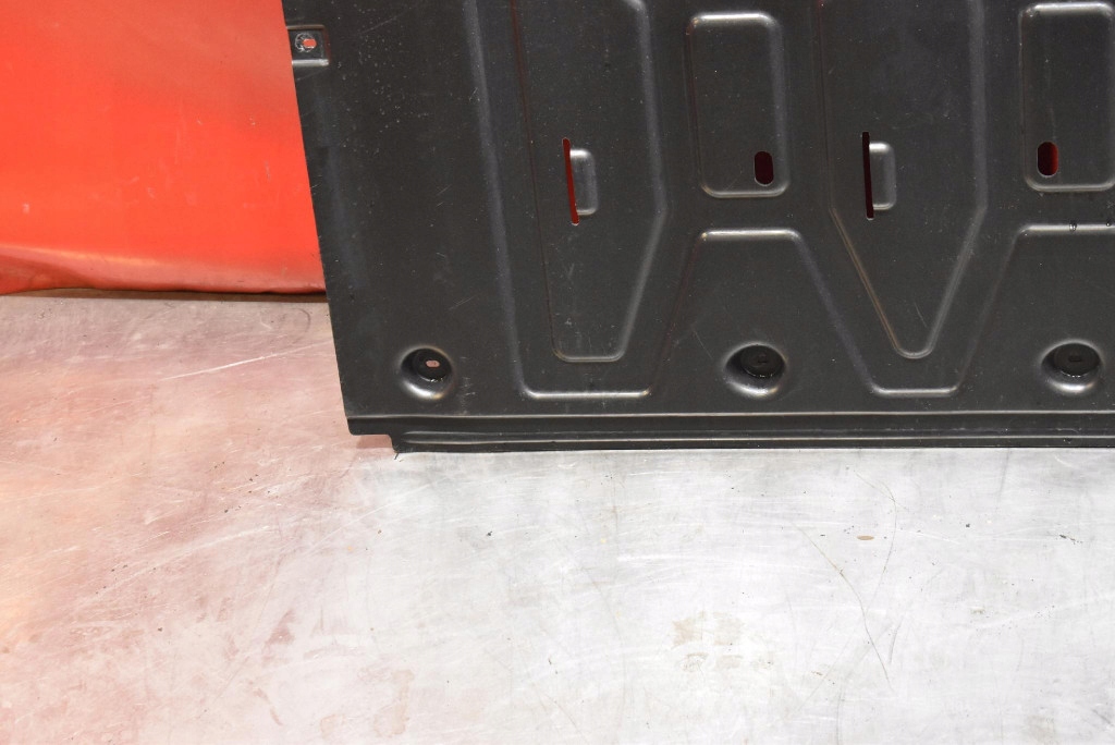 cover chassis right front 7LE825218 VW CRAFTER e-CRAFTER 2 II 18-24