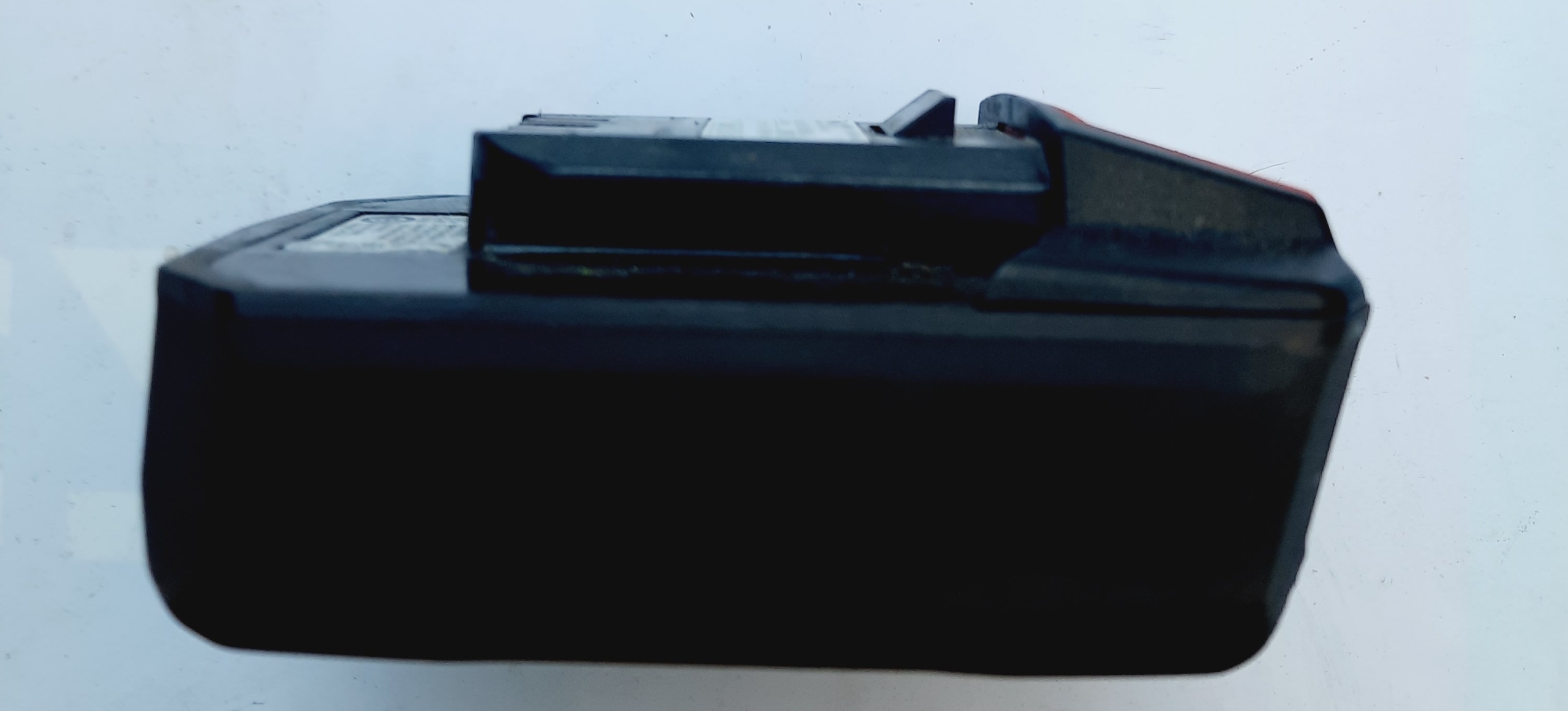 Akumulator bateria 12V HILTI B12 2,6 do SR2 PM30 SF2 SL2 SID2 PM20 PM40 SFD Napięcie (V) 12 V