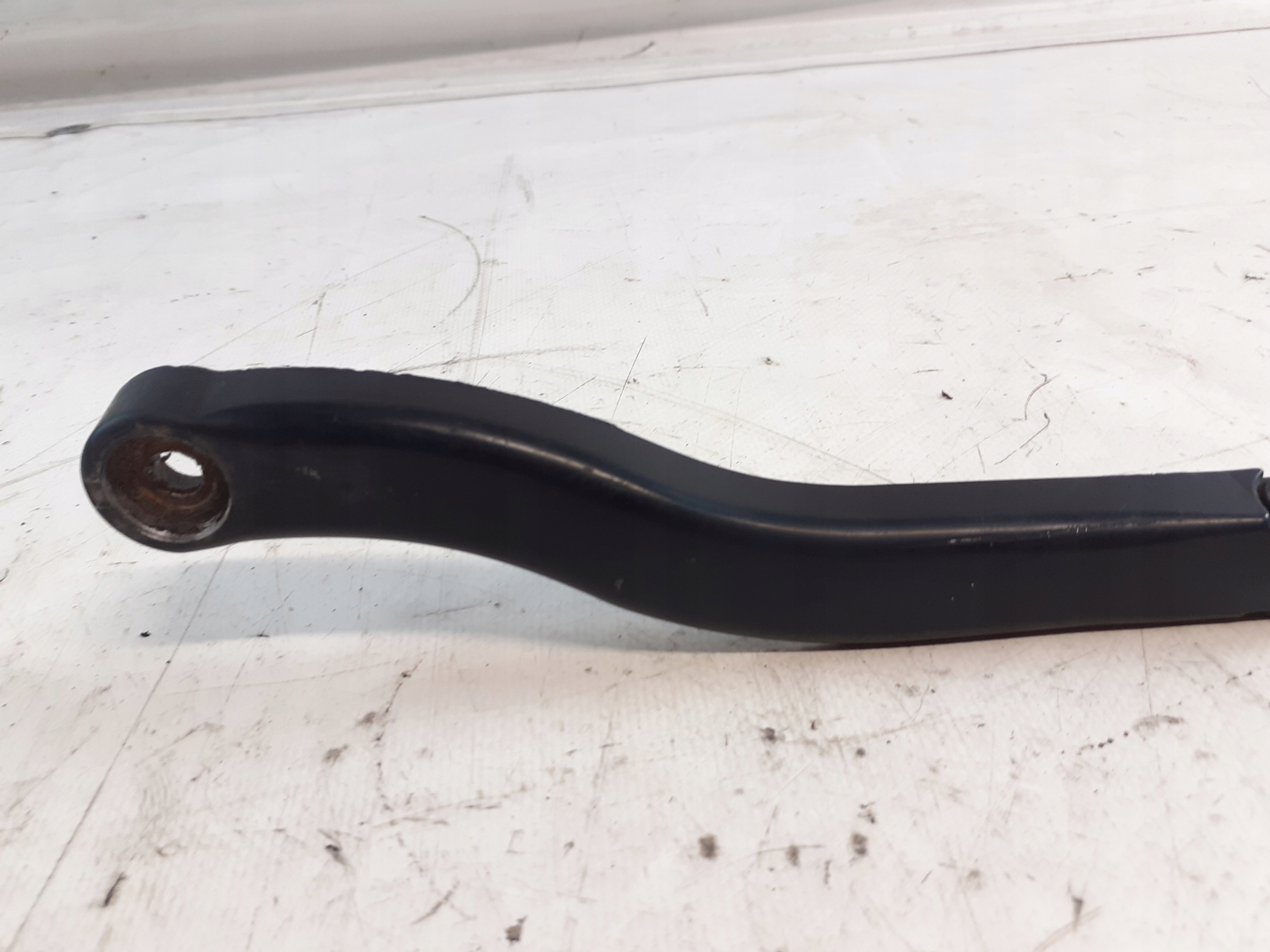 AUDI A8 D2 wiper arm front right