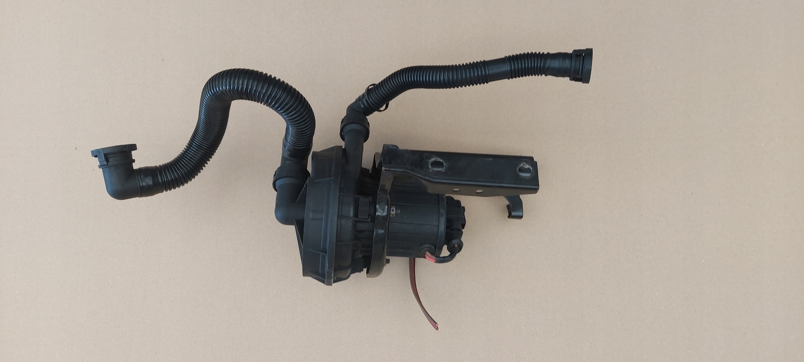 pump air secondary VW SEAT SKODA AUDI 06A959253E