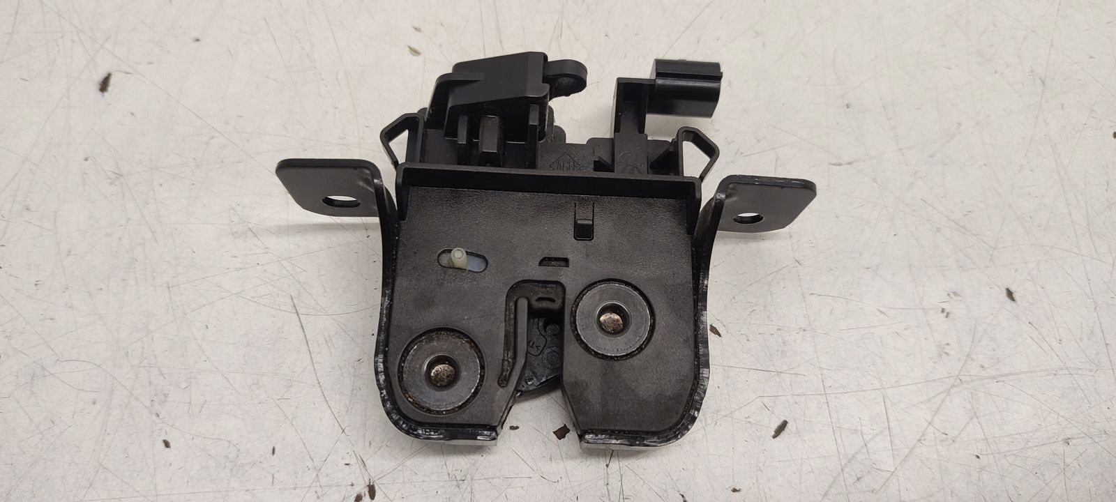 lock bonnet boot Dacia Duster 1,2 TCE