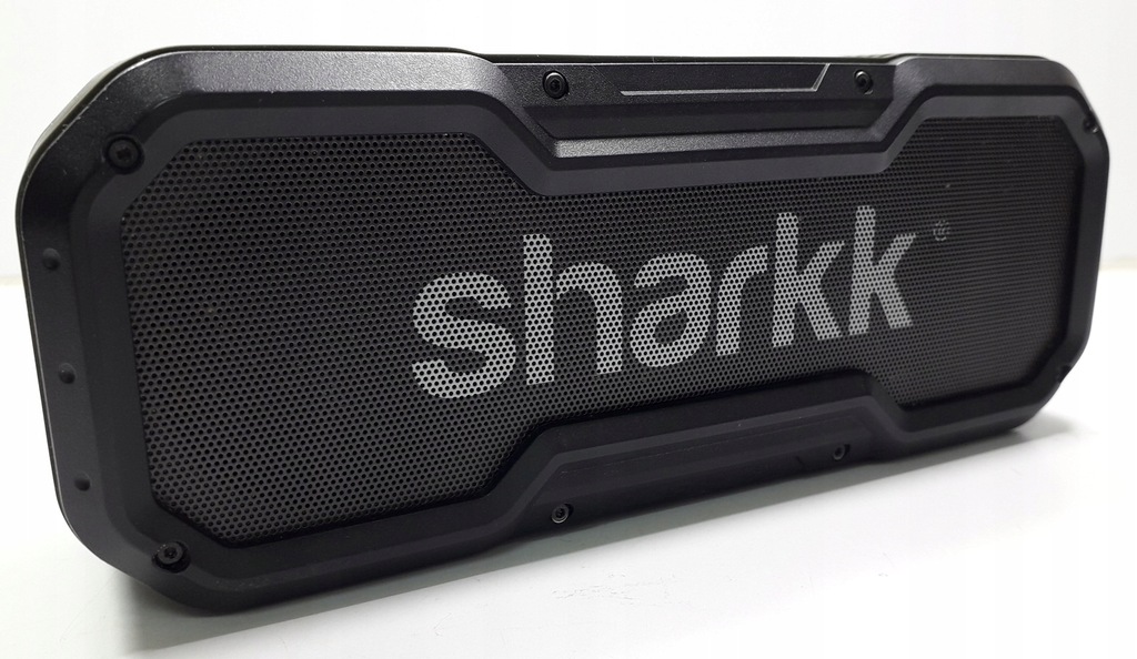 Bluetooth reproduktor Sharkk Commando SP-SKBT83 10W je ideální pro stavbu