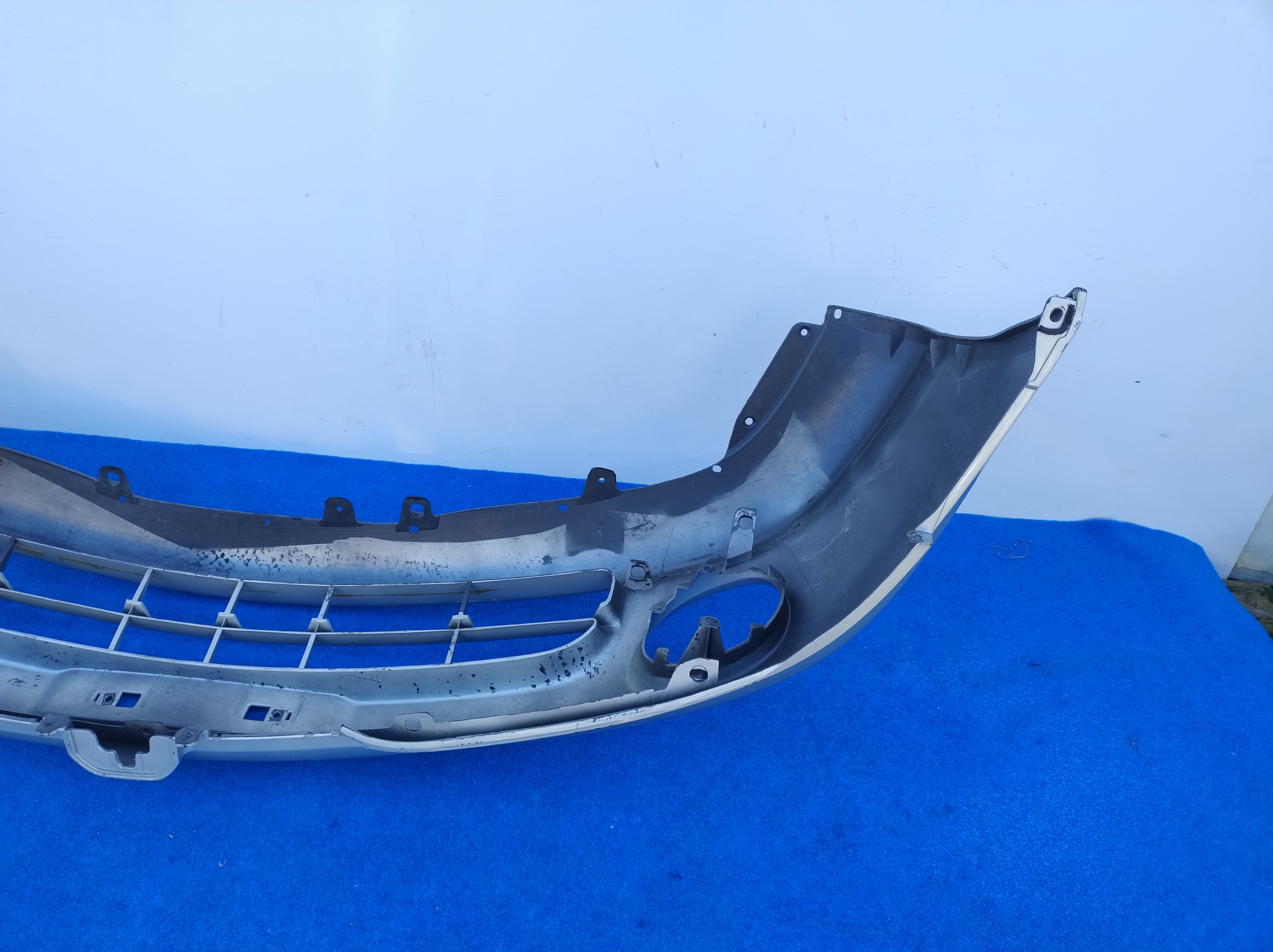 MITSUBISHI GALANT 92-96 ROK bumper front below washers MB-865502 AC19
