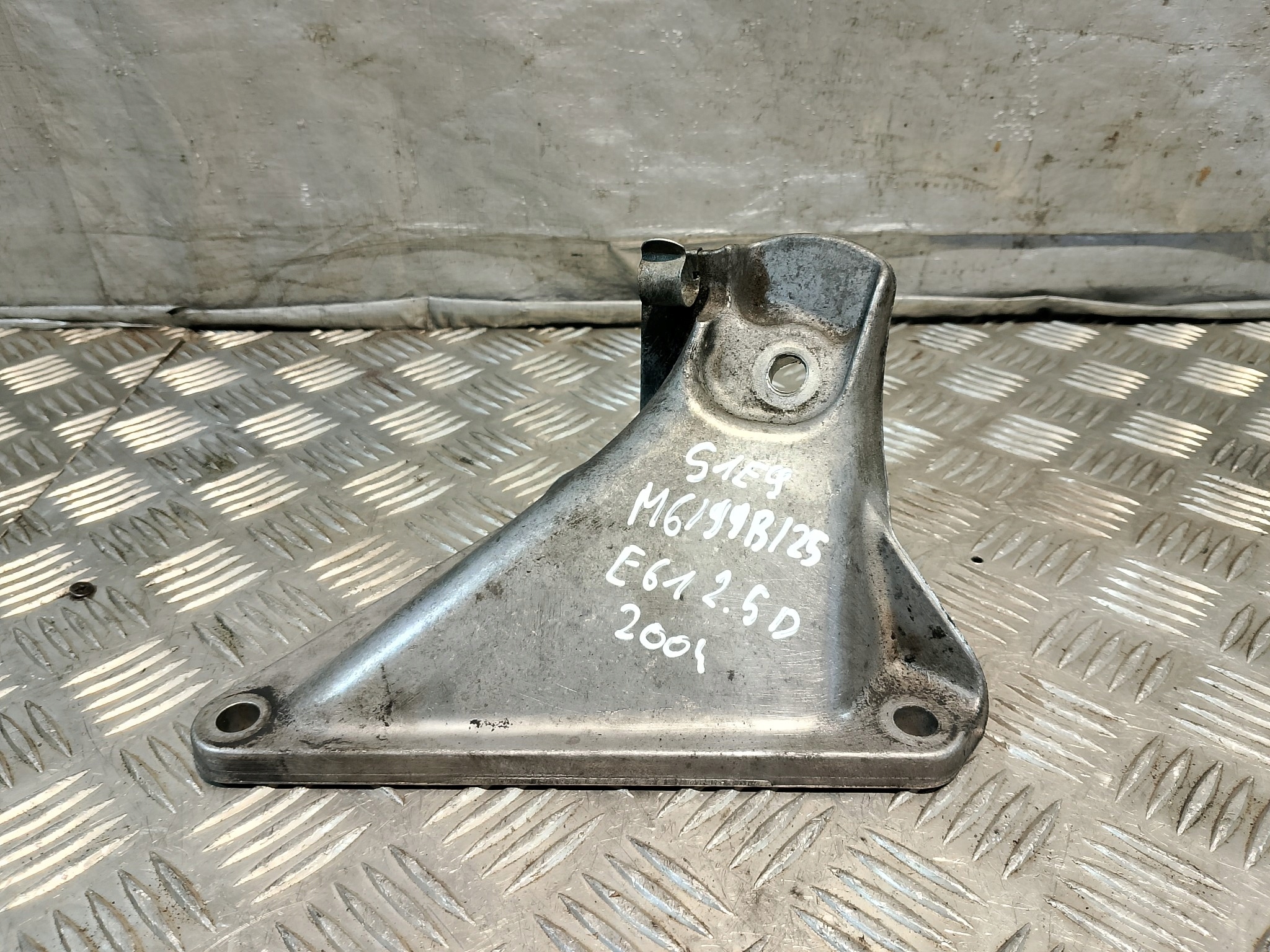 engine mount BMW E61 2.5 D 22116761149-01 EN 1706 AC-46000D