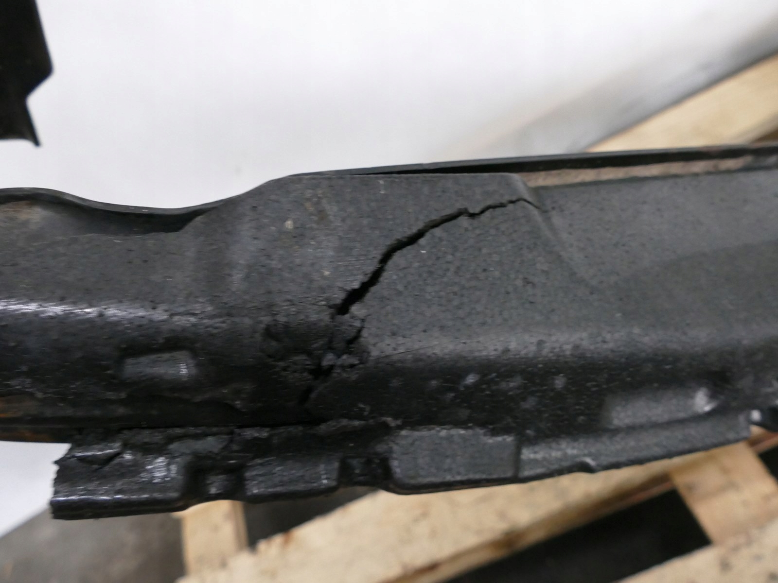 PORSCHE CAYENNE 9P 7L 4.5T bumper support front 7L0807109011