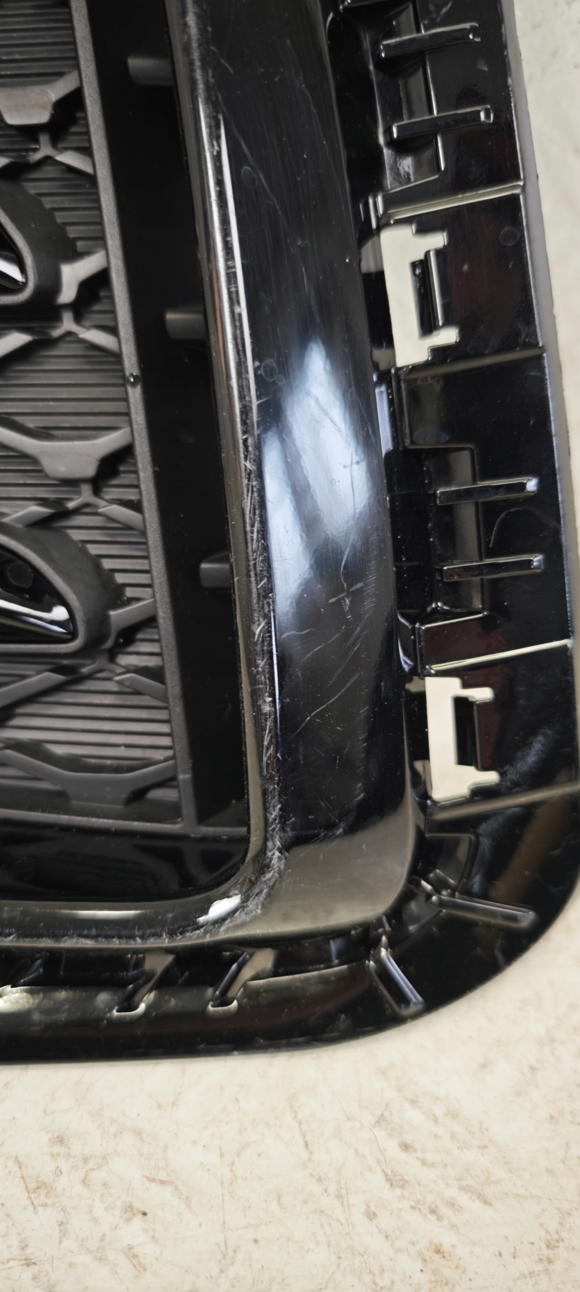 grid of a bumper right front KIA STONIC GT-LINE 865C4-H8KA0