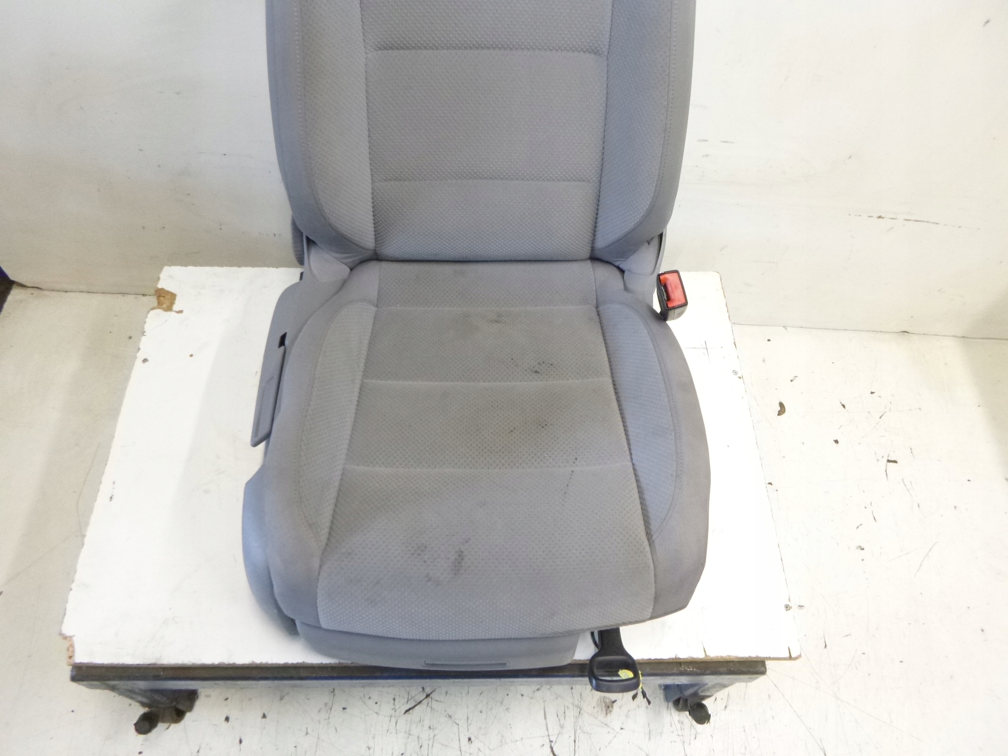 Sitz rechts VW Volkswagen Golf V 3D 04r.