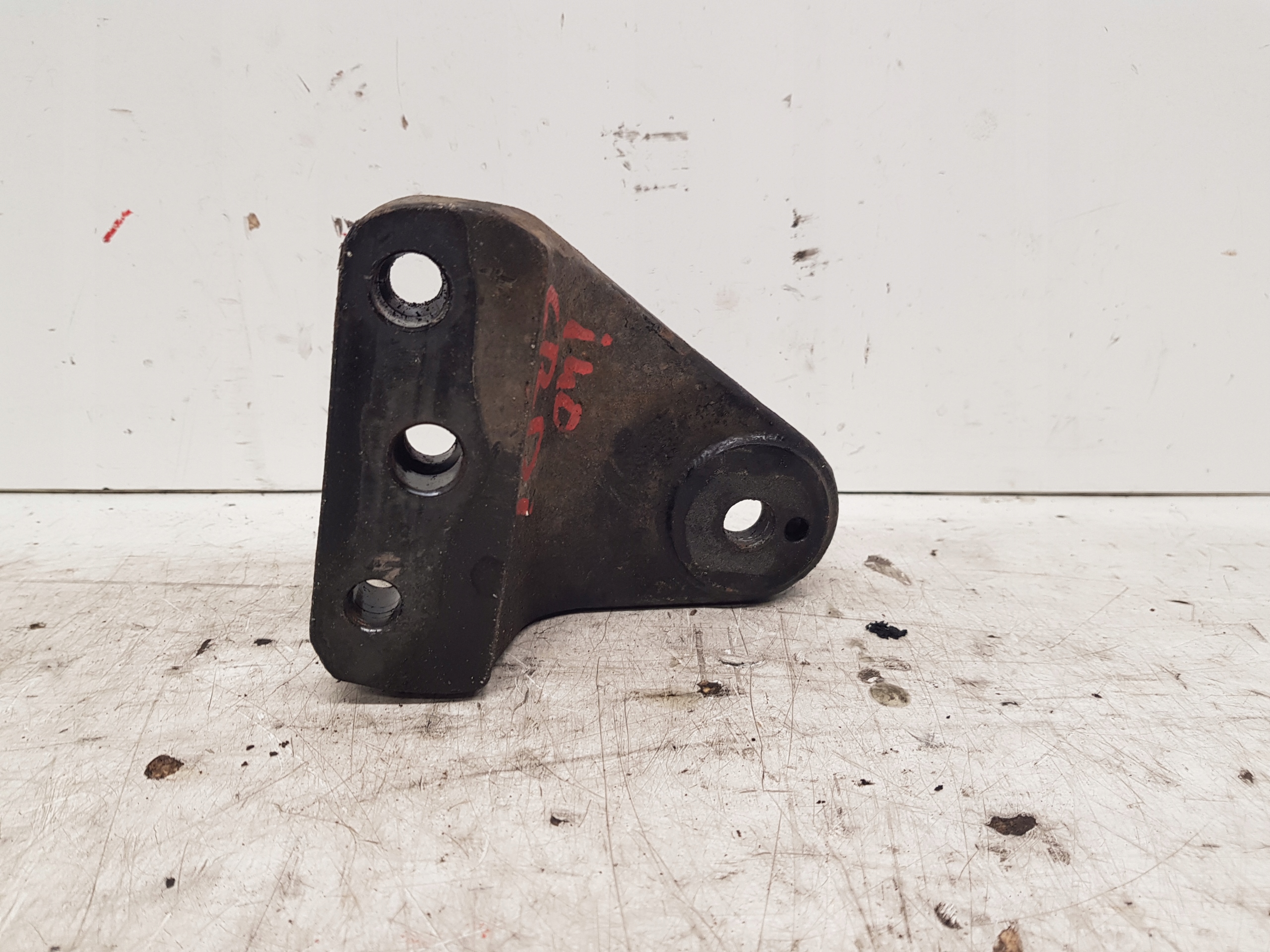 HYUNDAI I40 1,7CRDI holder engine mount 2011